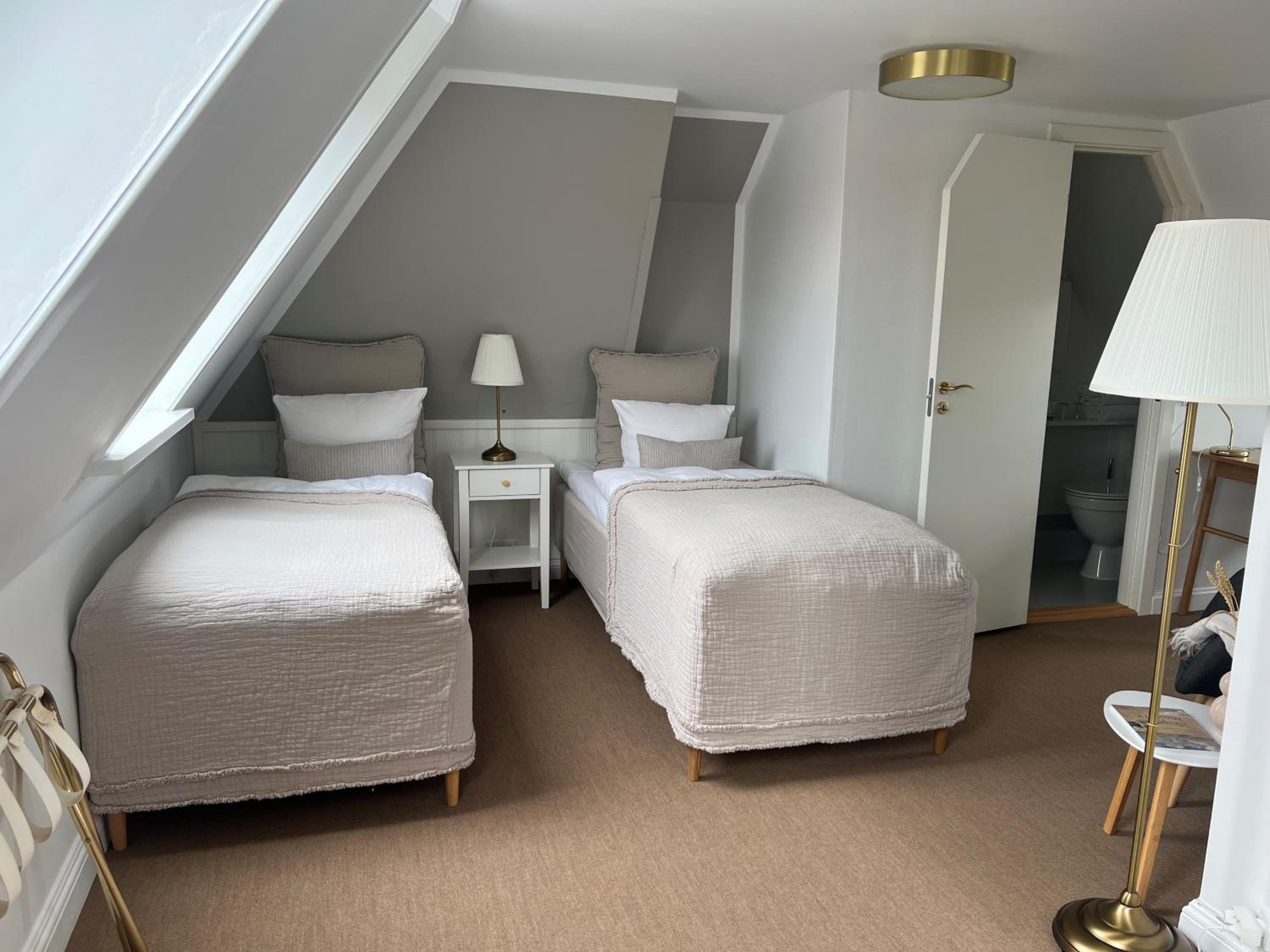 Small Double Room photo 2