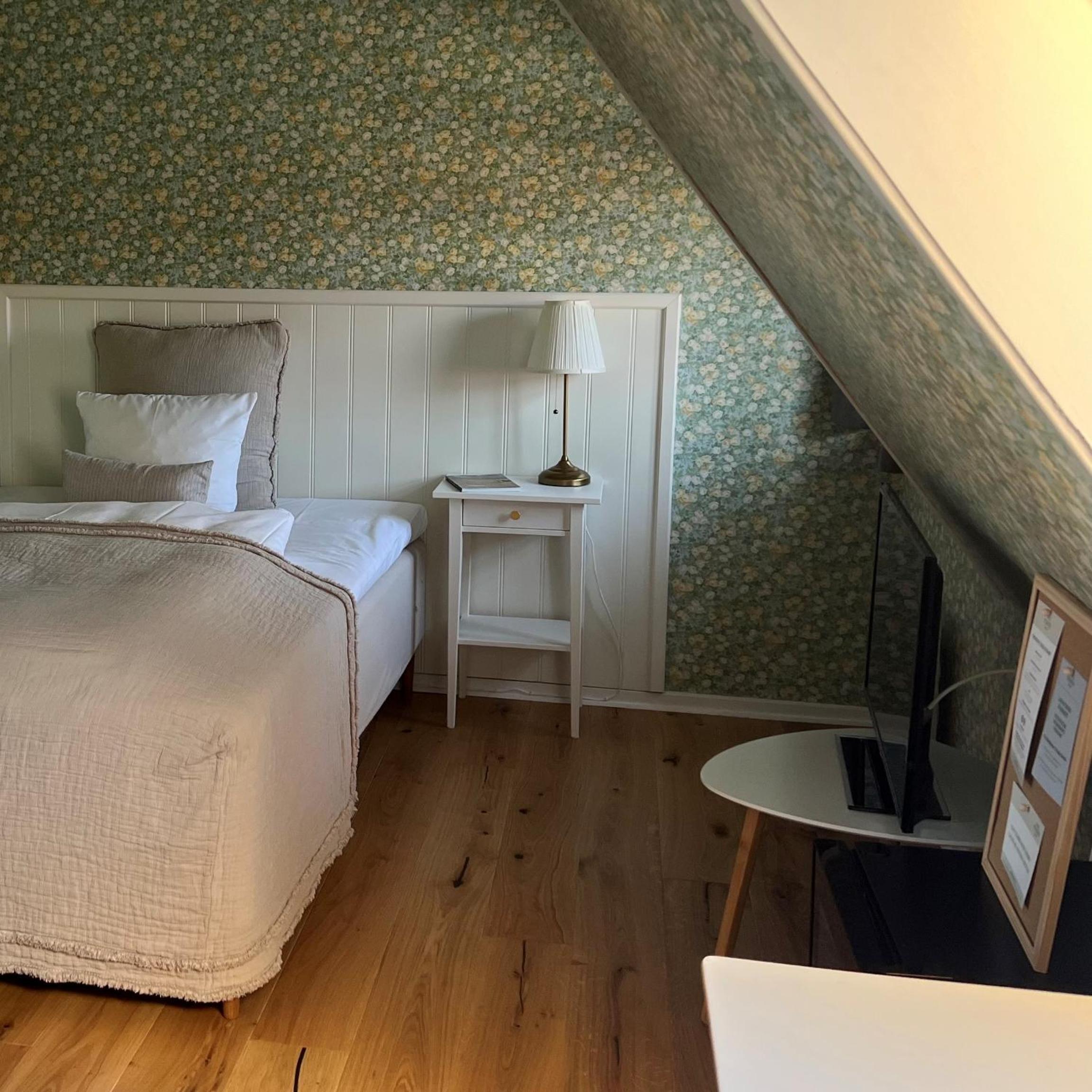 Small Double Room photo 3