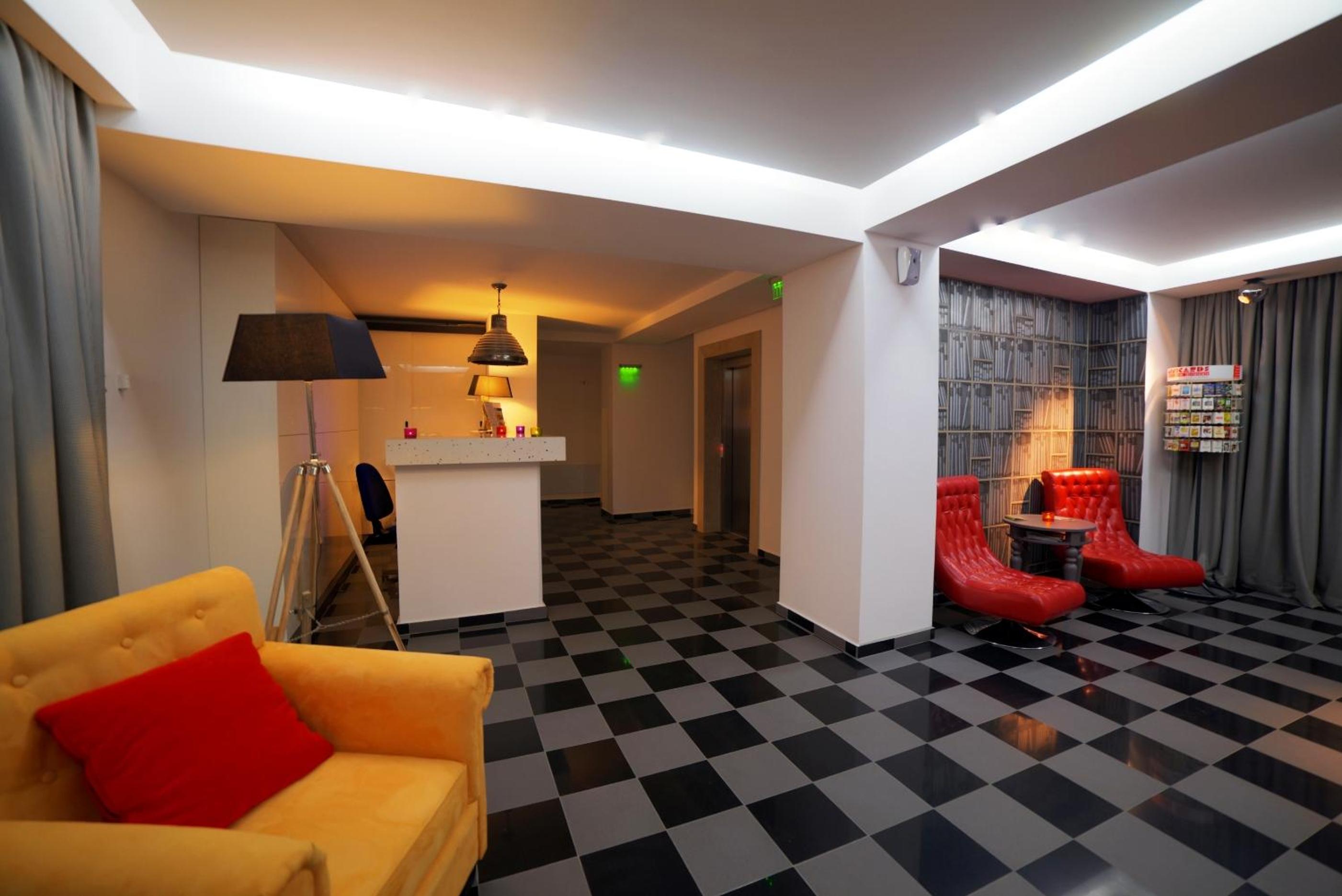 One-Bedroom Apartment - Photo 79