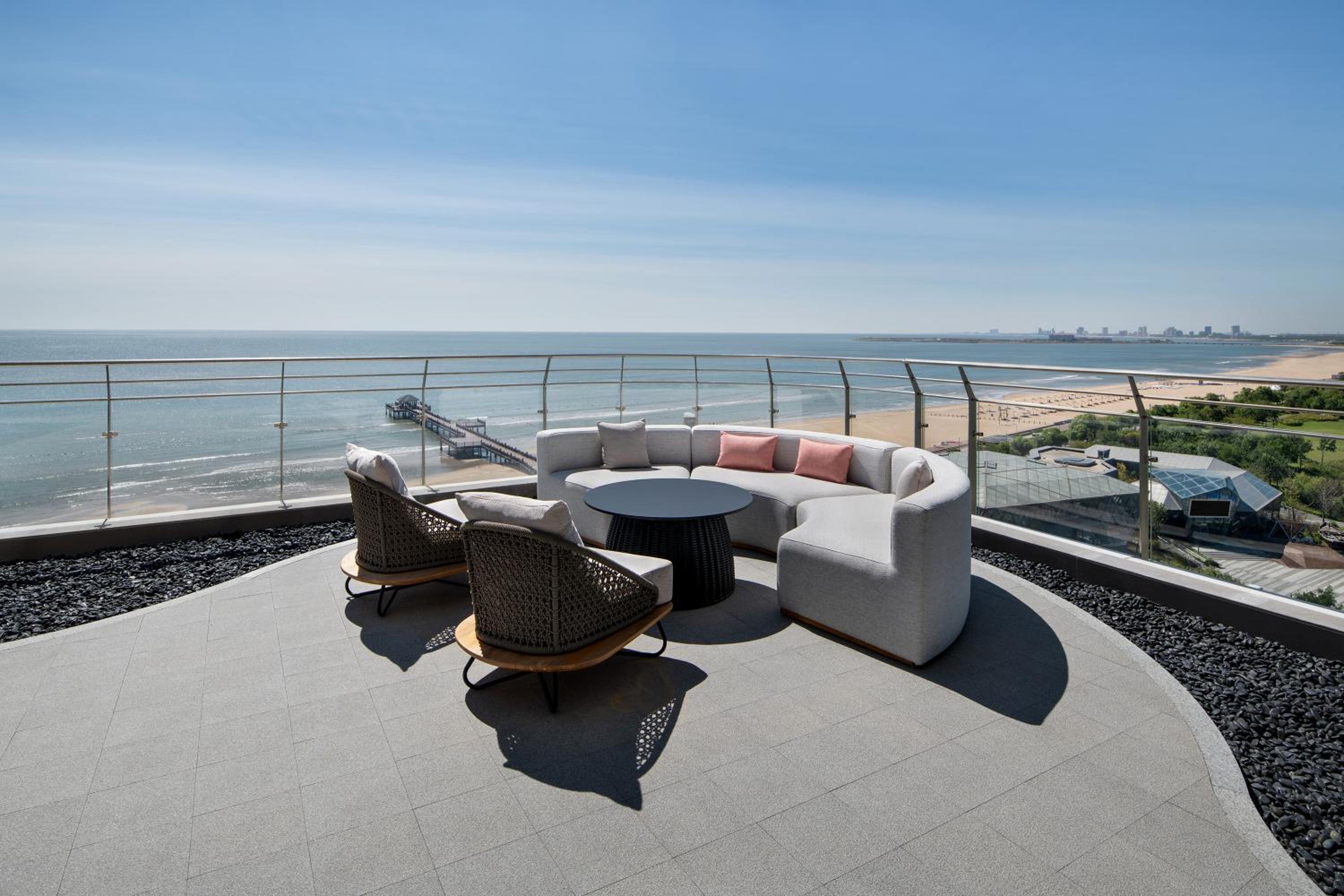 Presidential Suite with One King Bed, Balcony and Ocean View photo 3