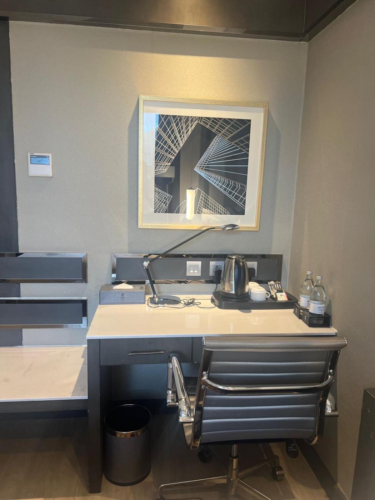 Accessible Superior King Room - Photo 7