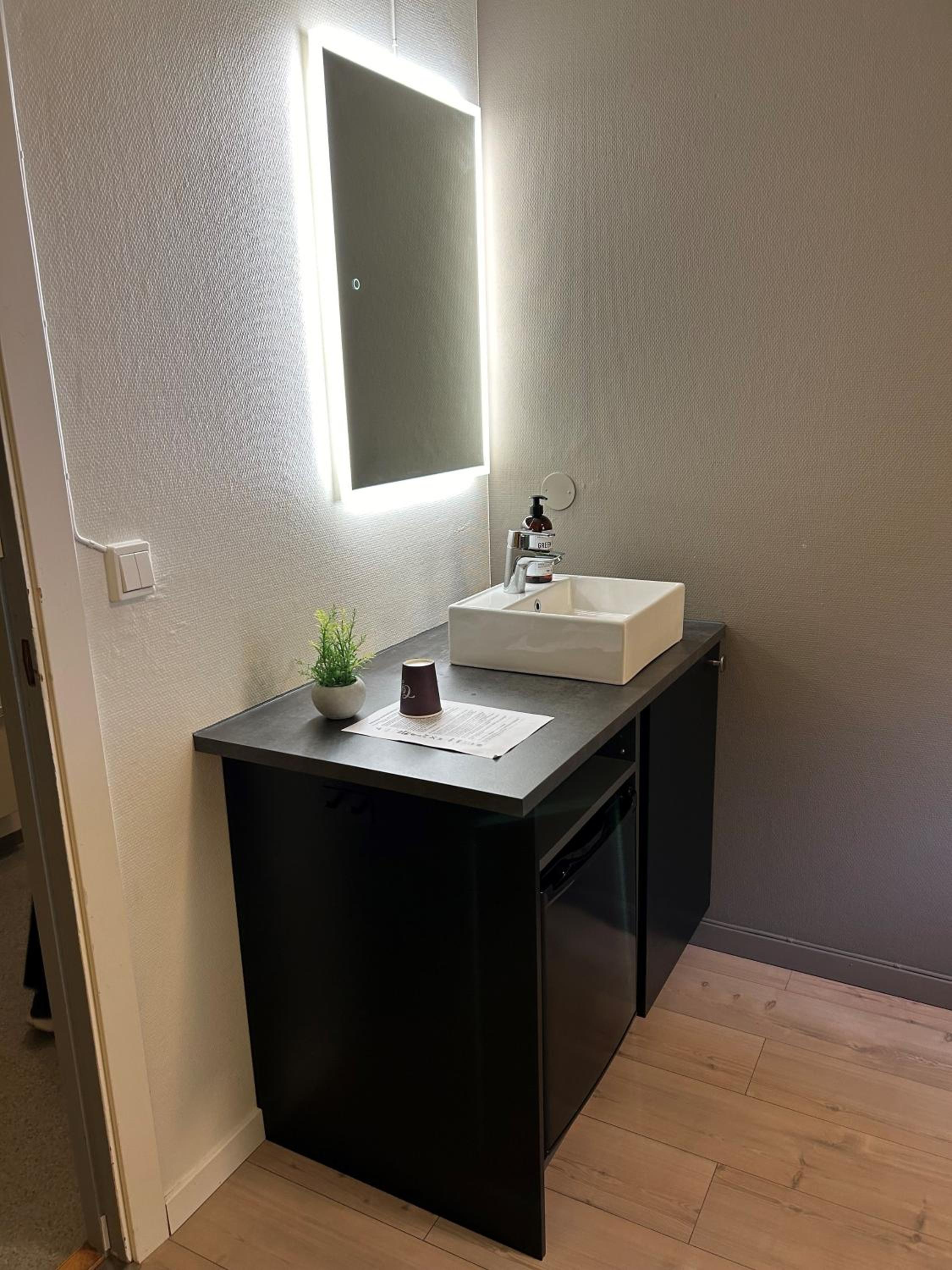 Budget Single Room photo 2