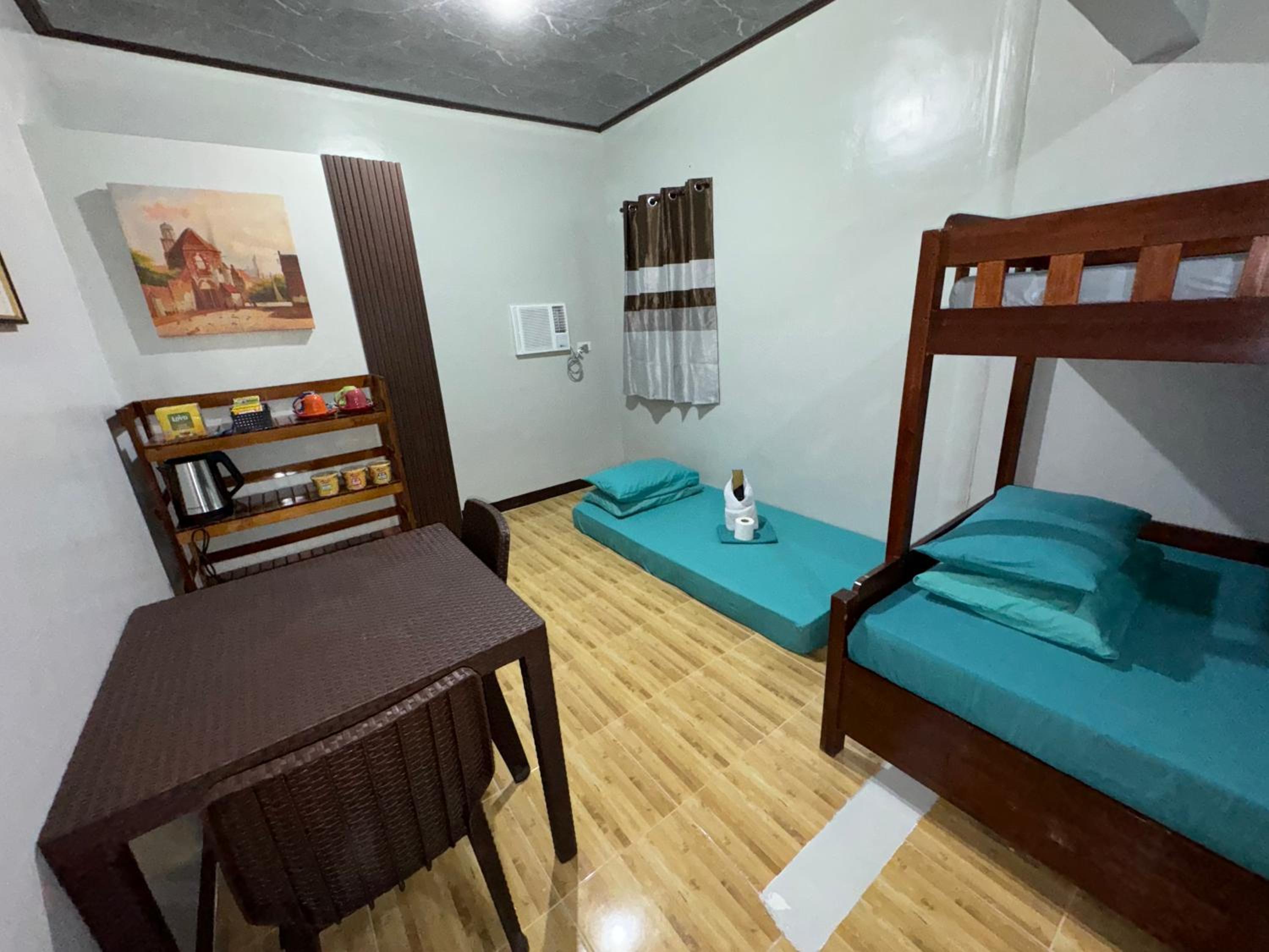 Classic Quadruple Room