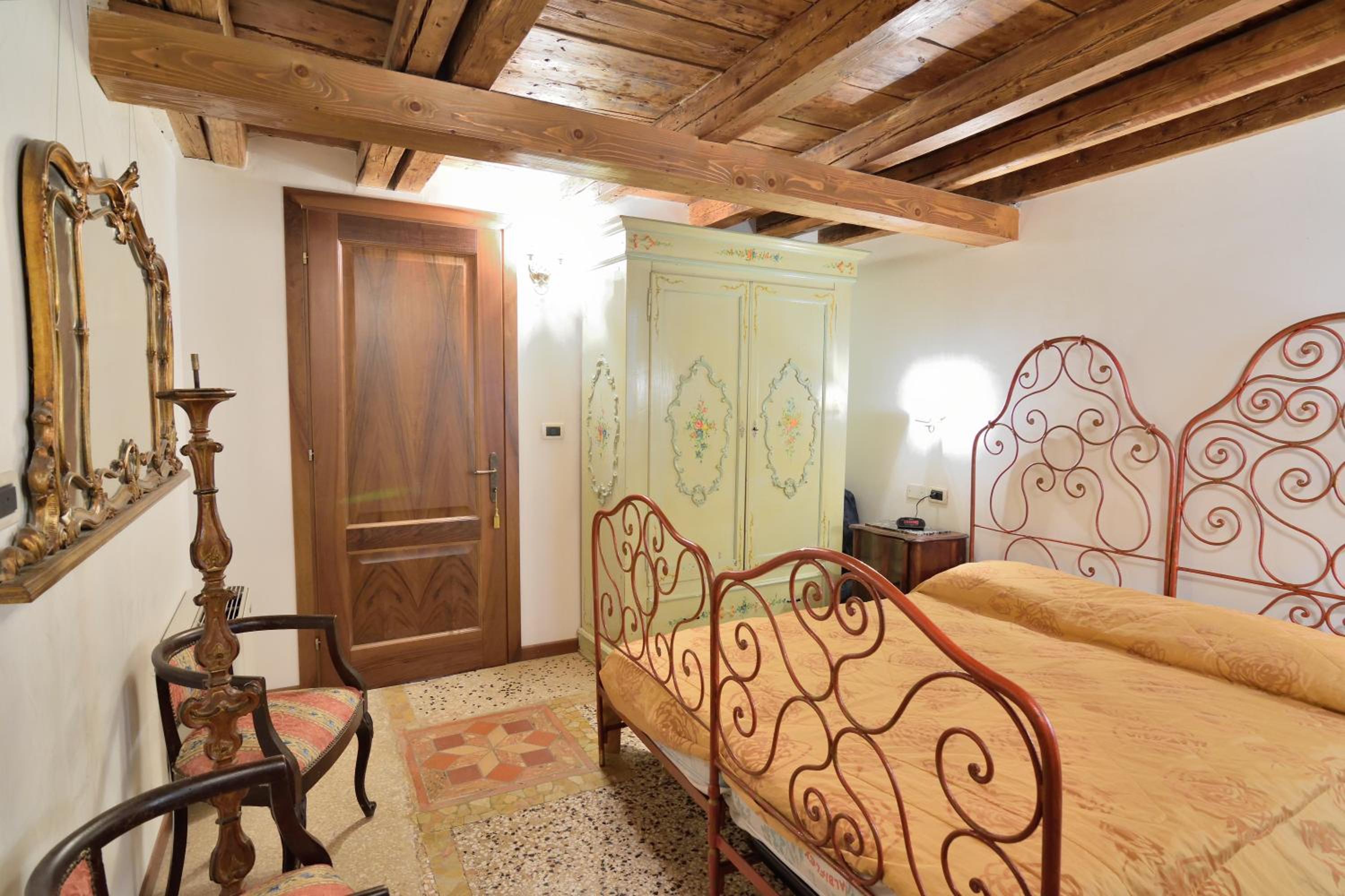 Apartment with Terrace photo 3