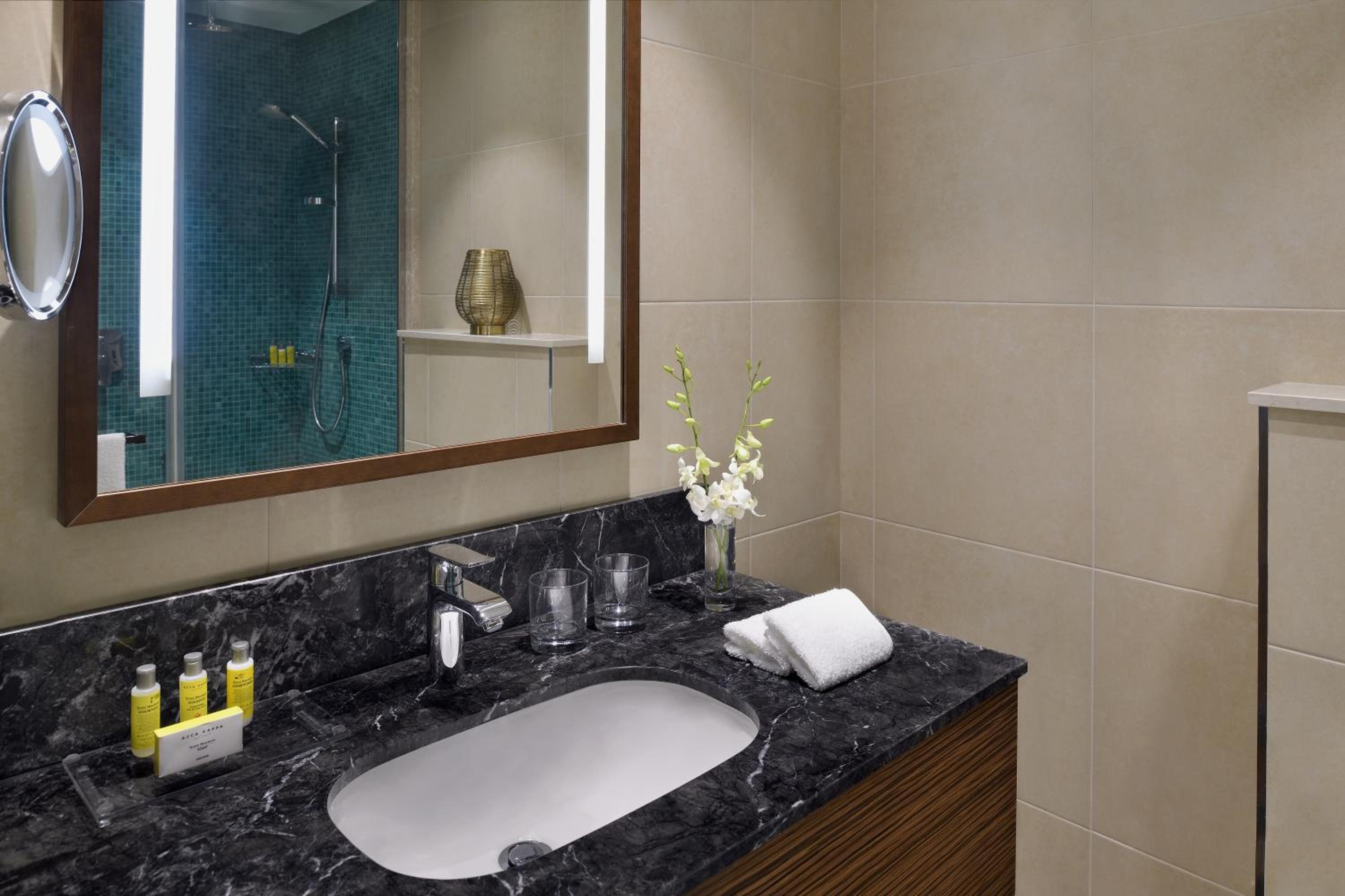 Three-Bedroom Suite - Photo 2