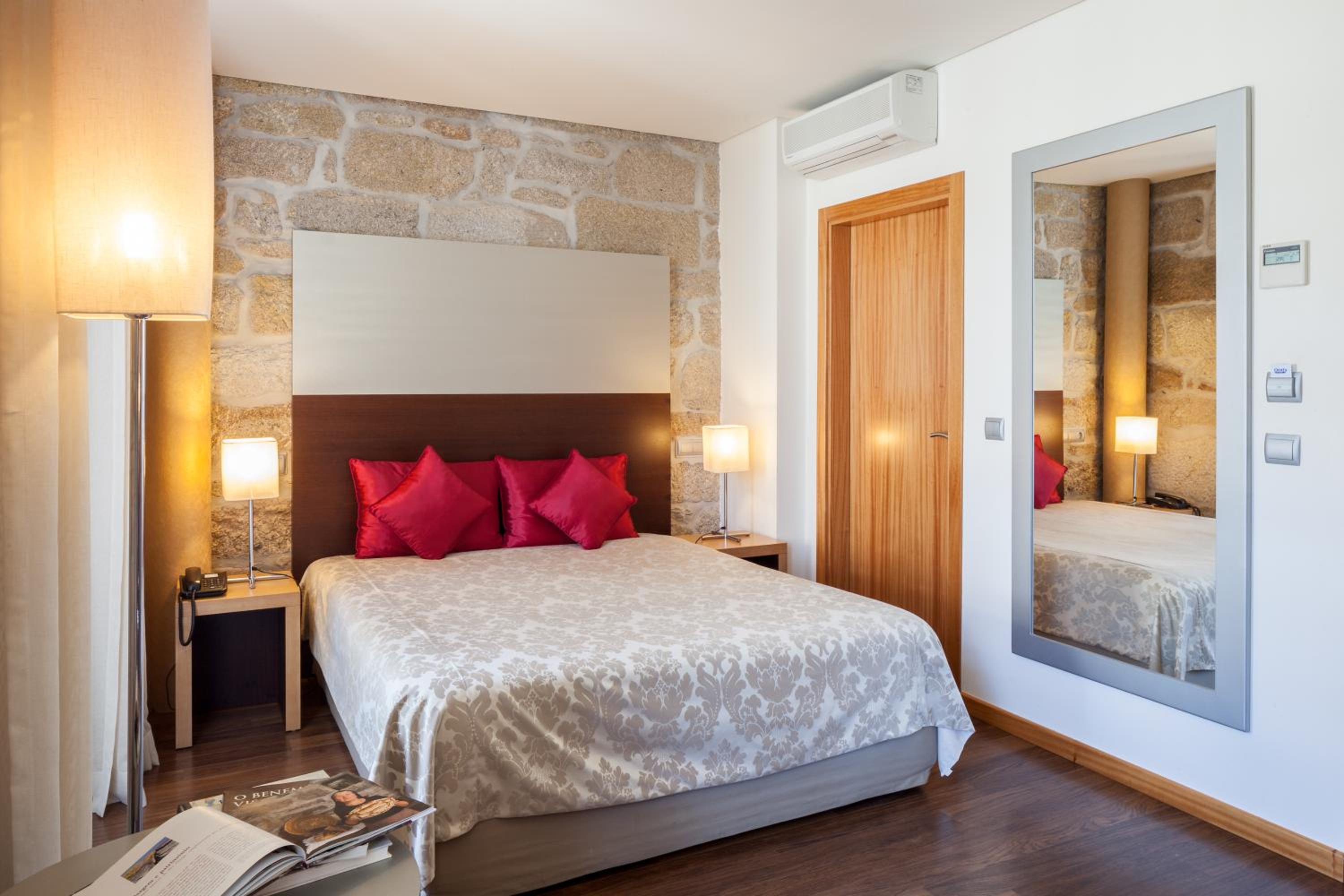 Deluxe Doppelzimmer mit Spa-Bad und Balkon