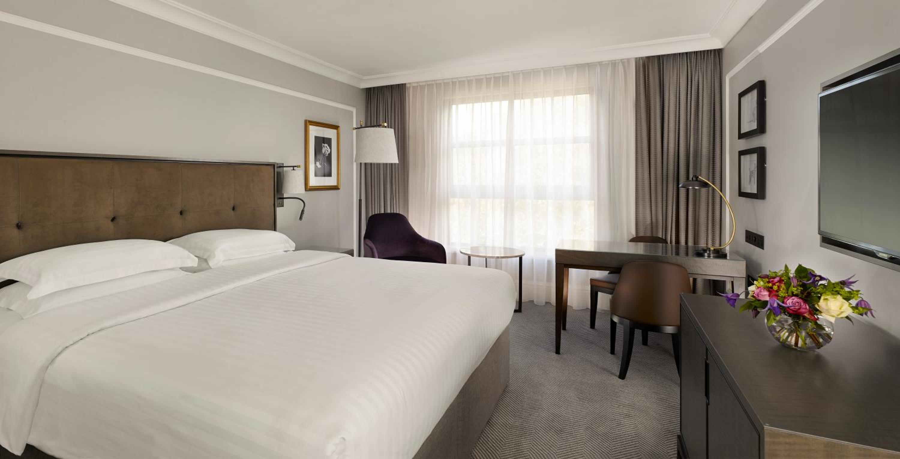 King Room thumbnail 5