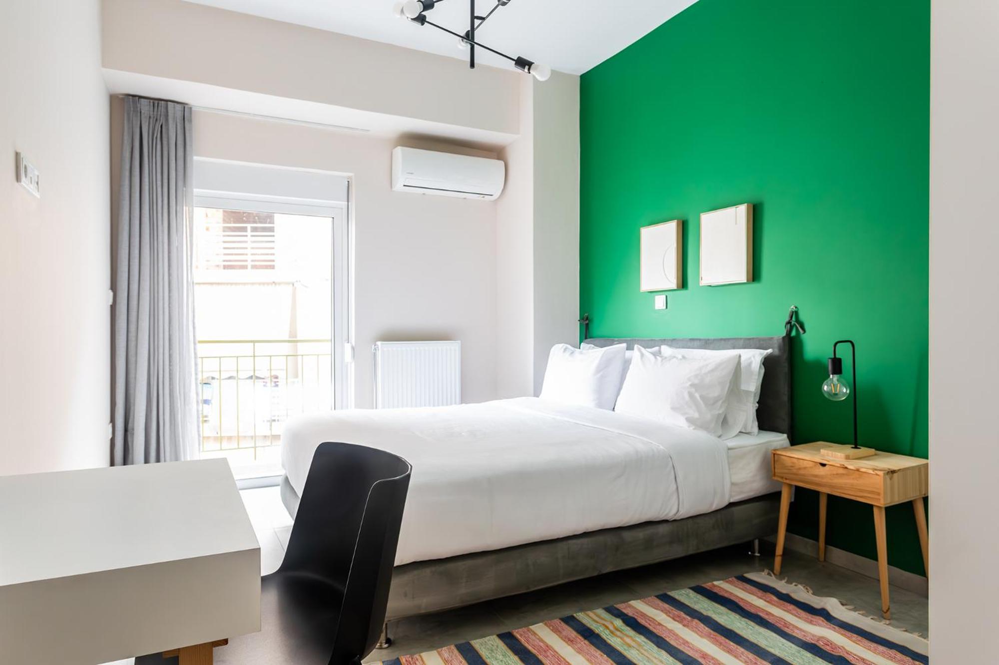 One-Bedroom Apartment with Balcony