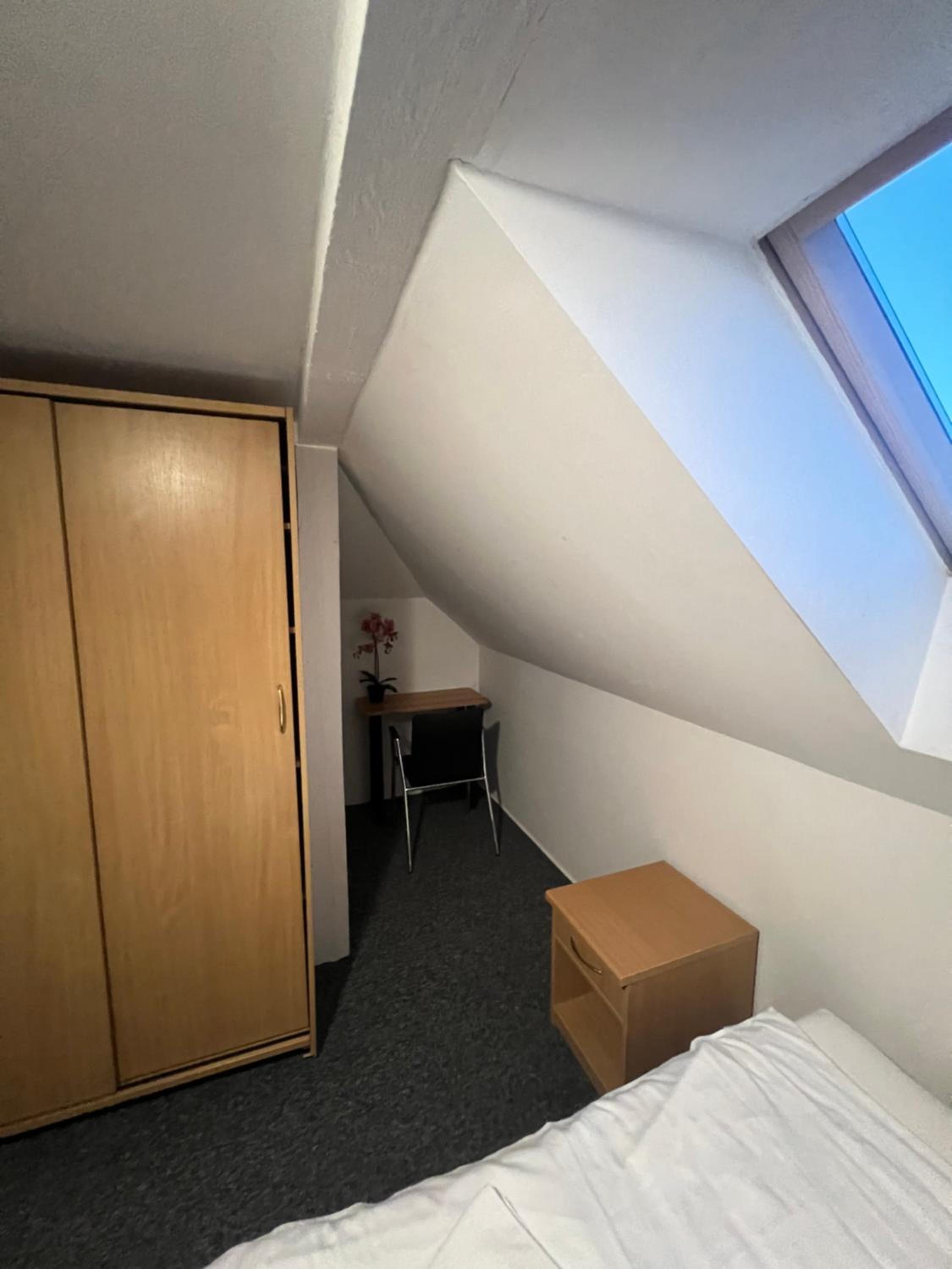 Economy Single Room
