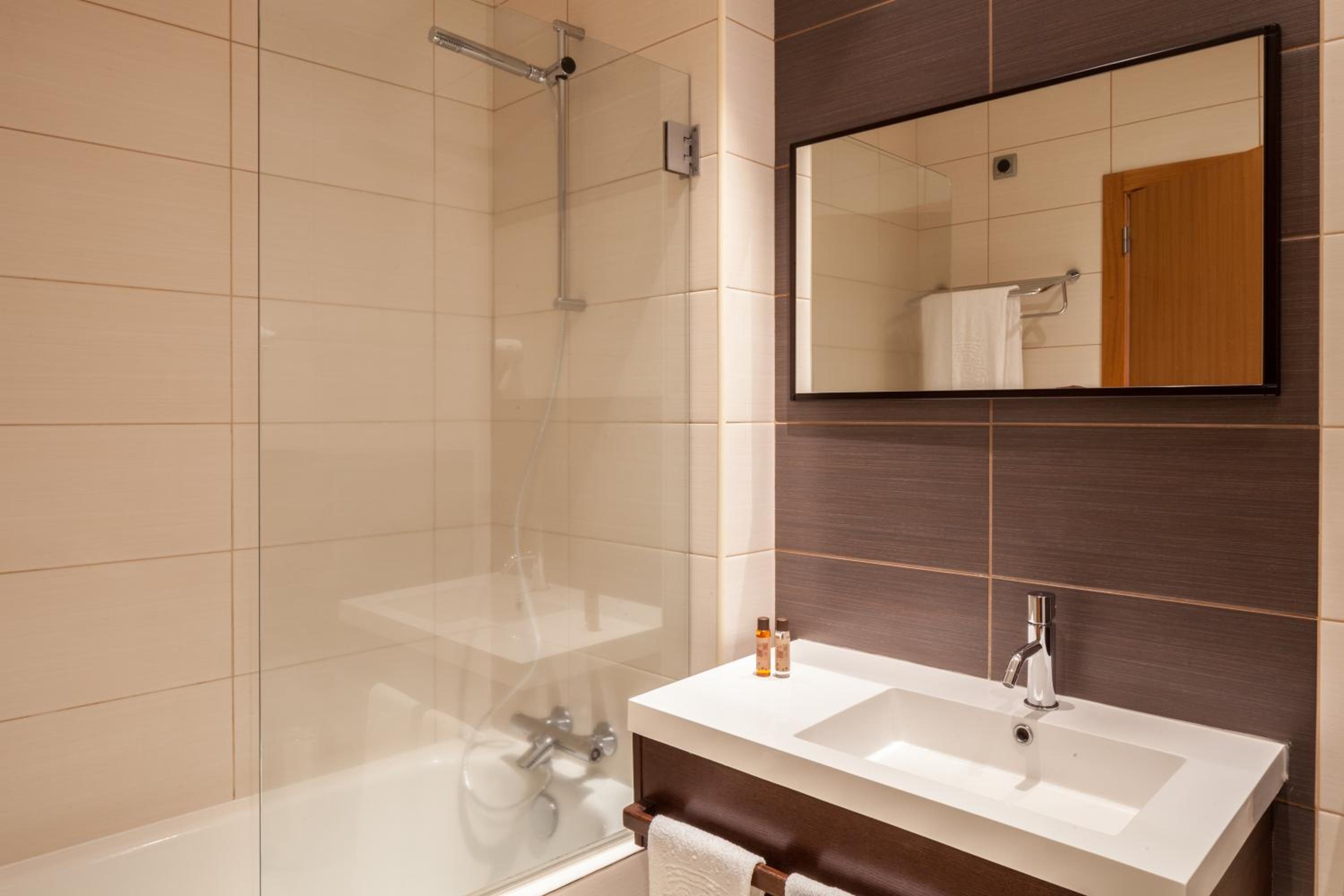 Superior Deluxe Double Room  photo 3