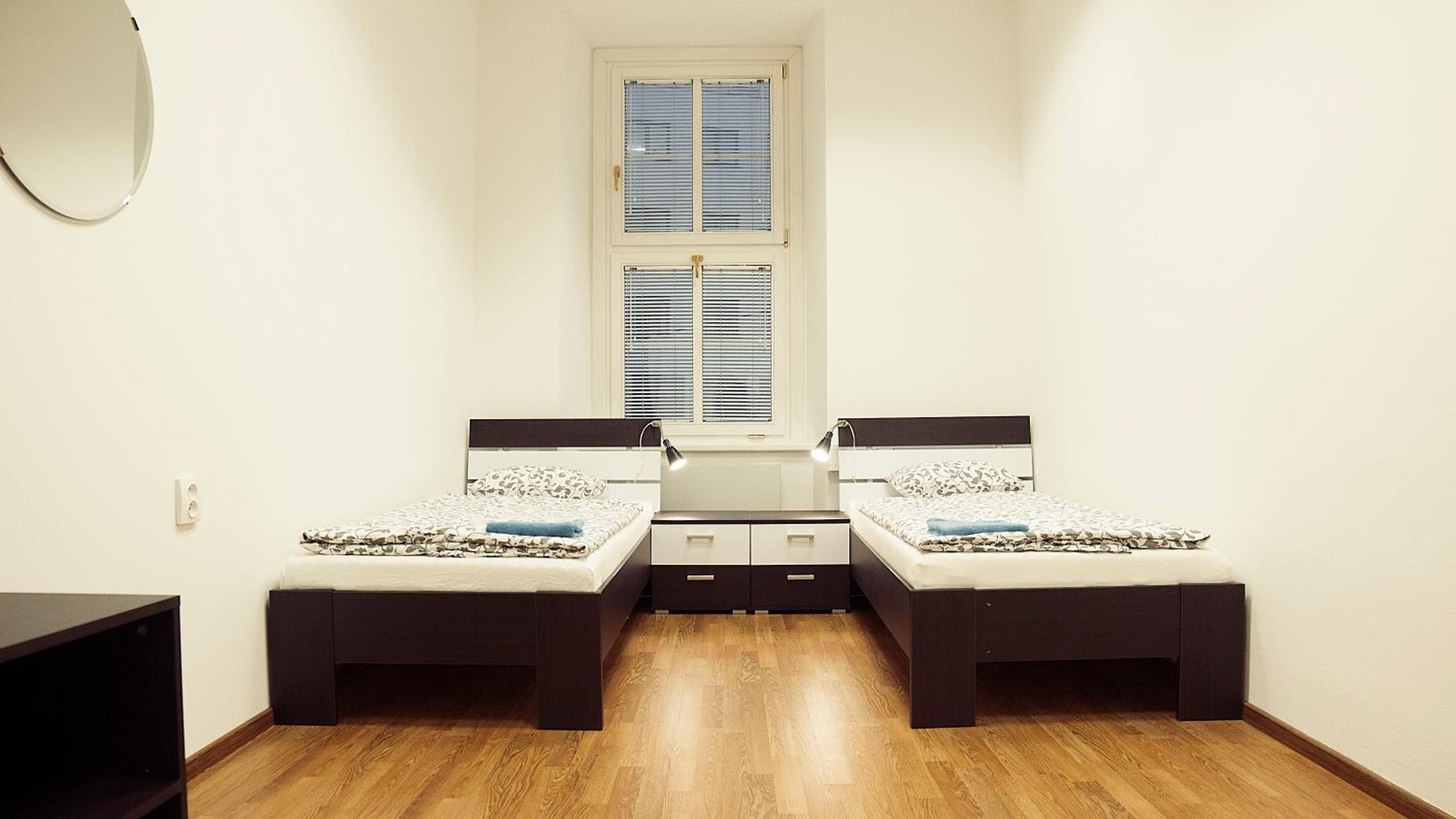 Standard Twin Room with Shared Bathroom photo 2