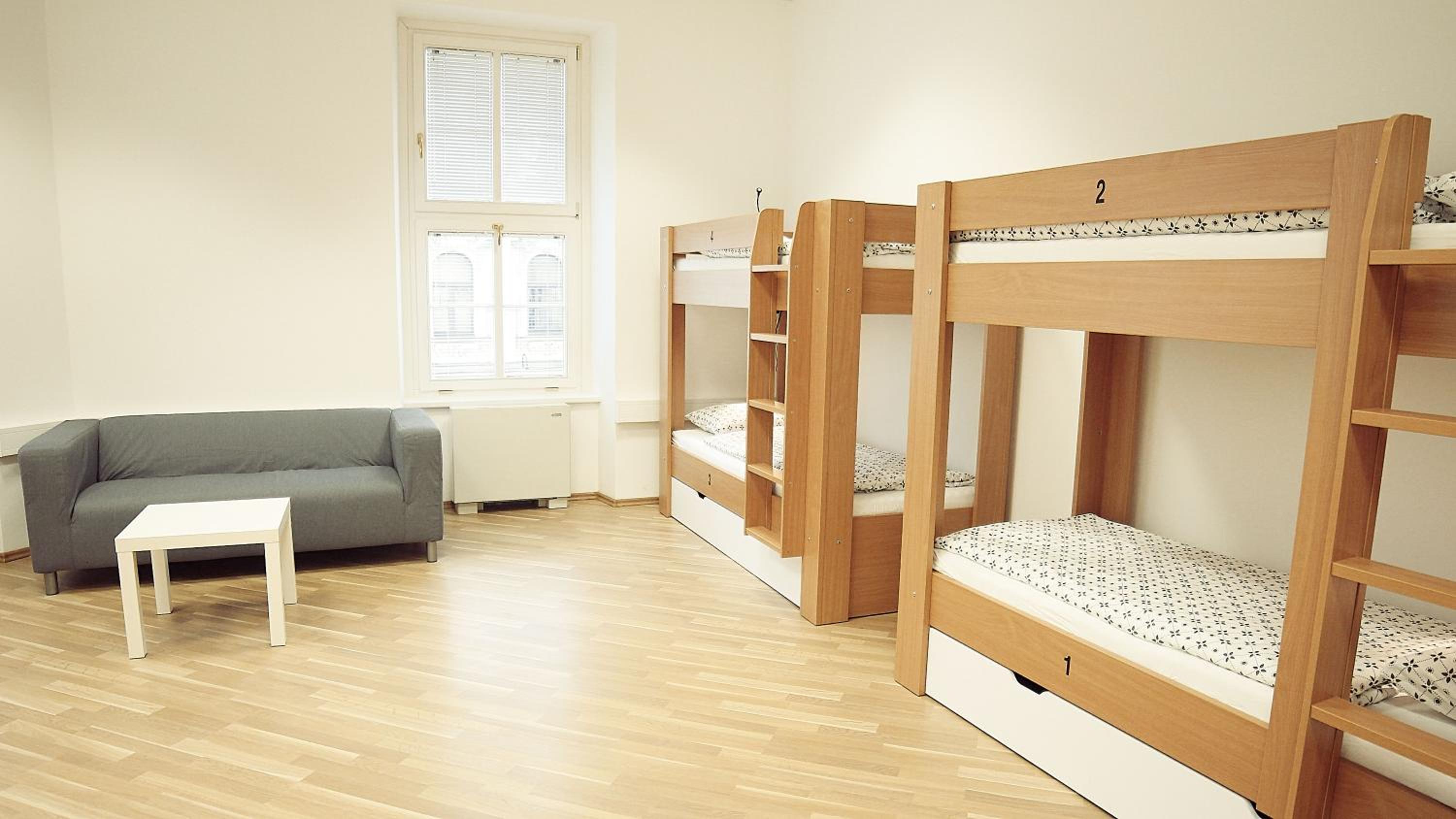 Bed in 6-Bed Female Dormitory Room photo 2