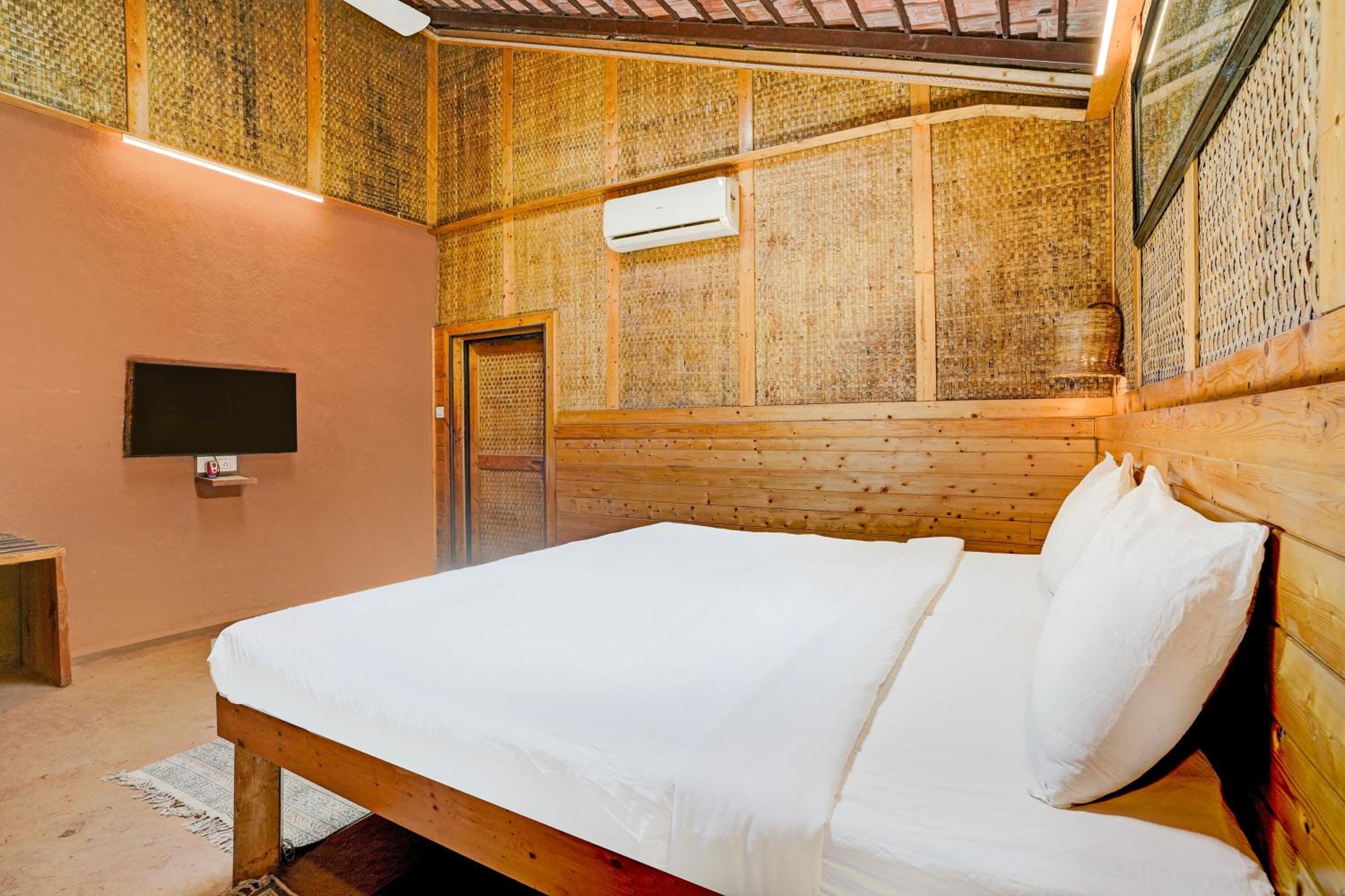 Comfort Triple Room with Shower photo 3
