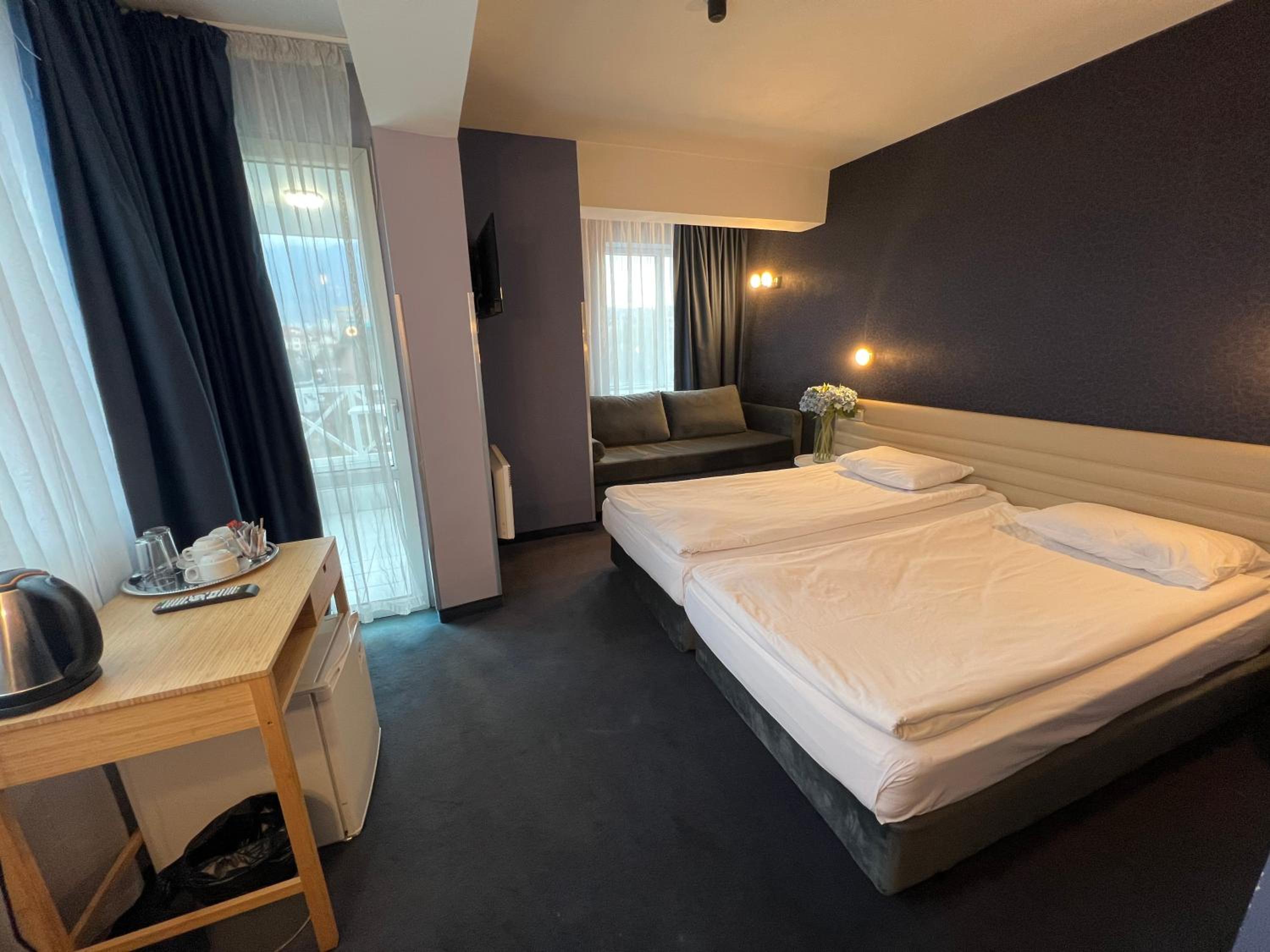 Double Room with Balcony photo 3