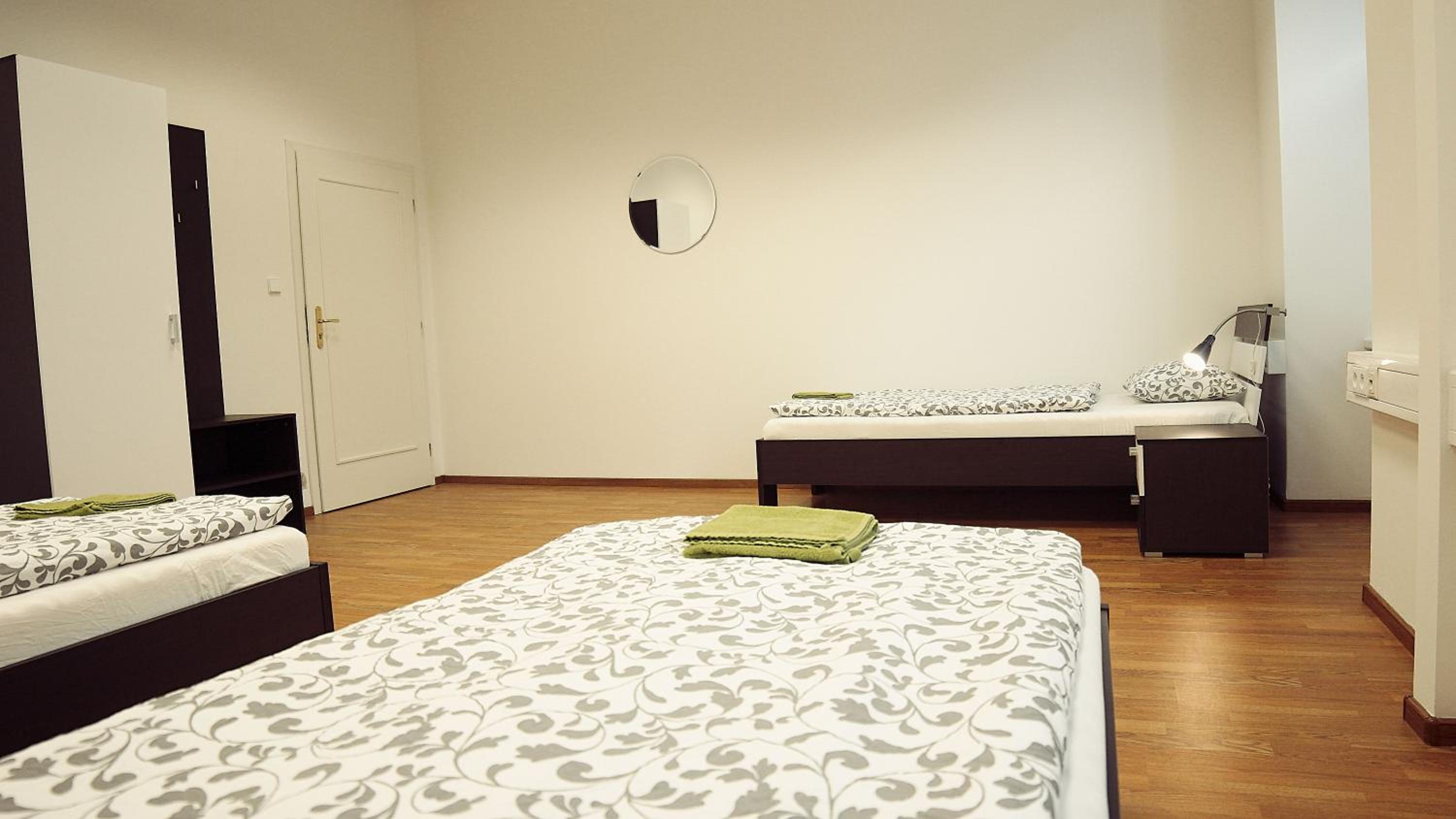 Quadruple Room with Shared Bathroom photo 3