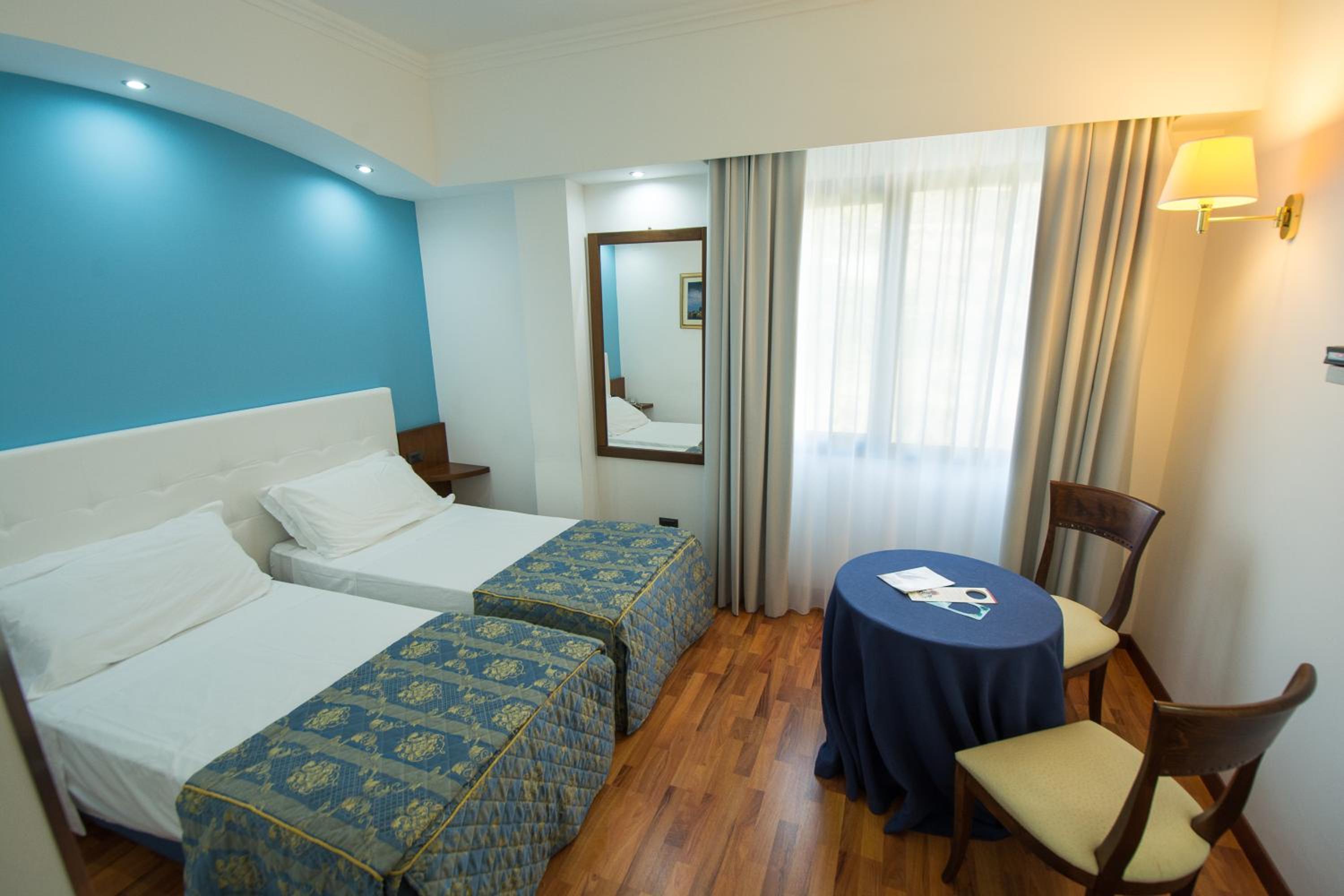 Economy Double Room - Photo 3