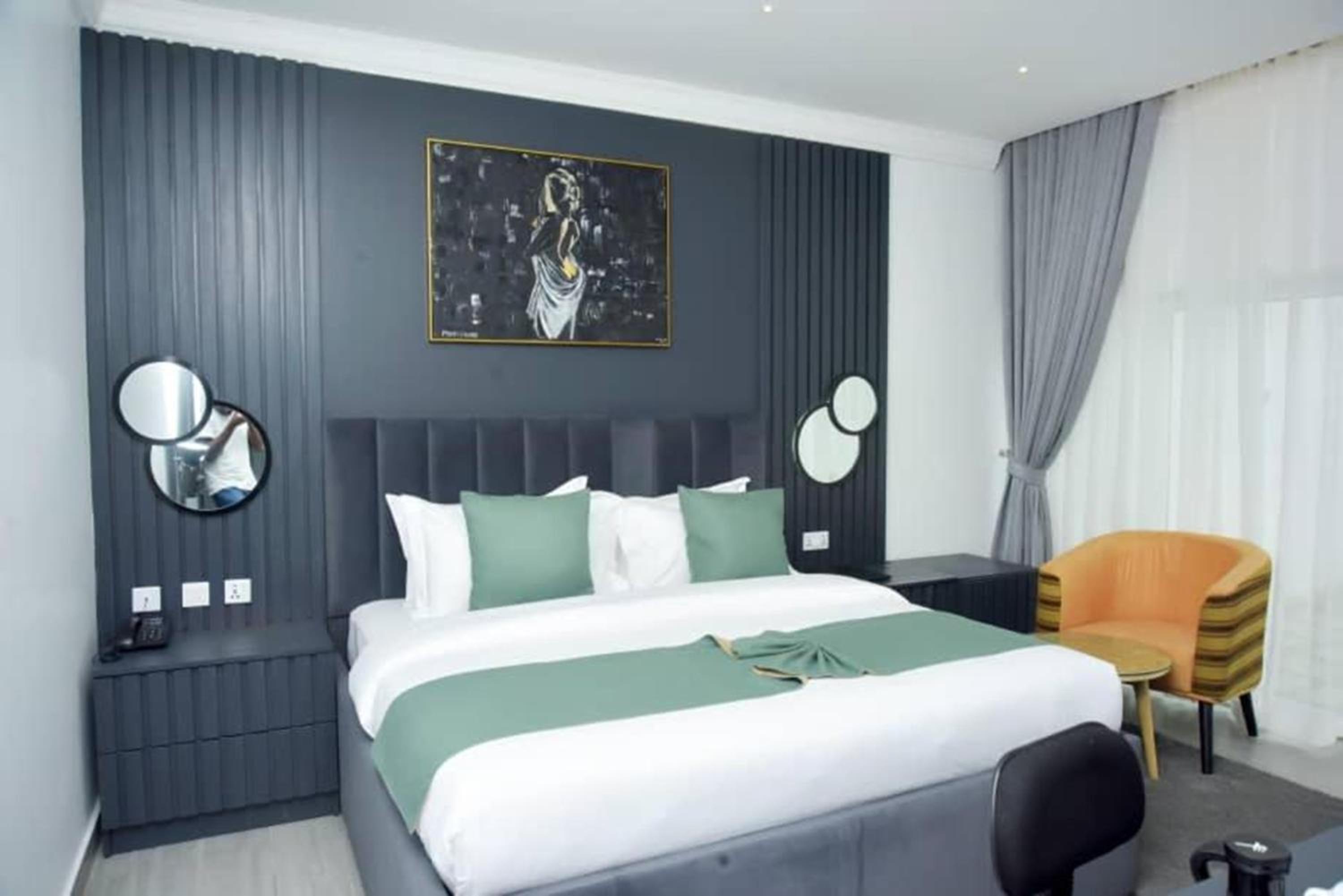 Deluxe King Room