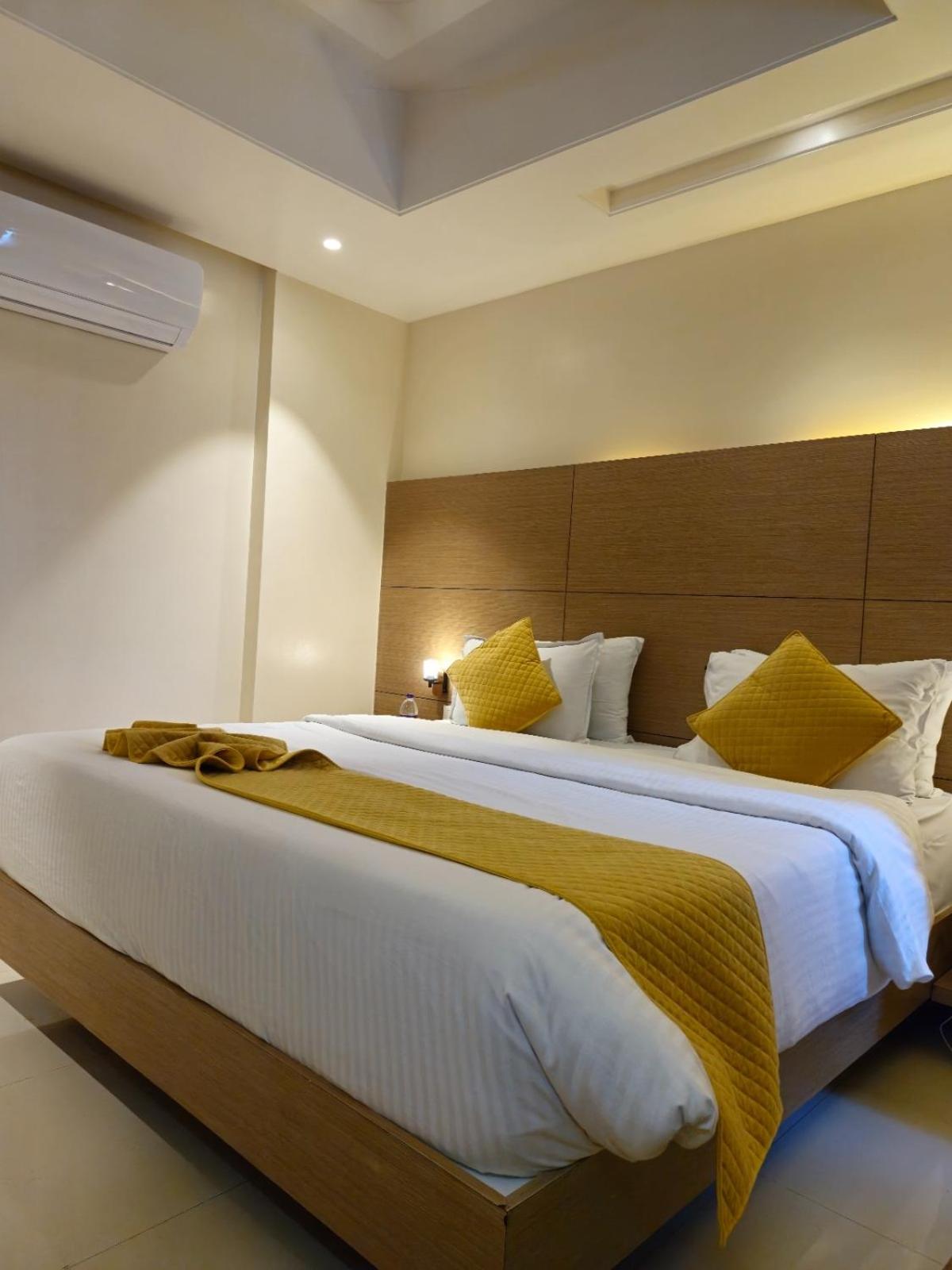 Standard Double Room with Fan photo 1