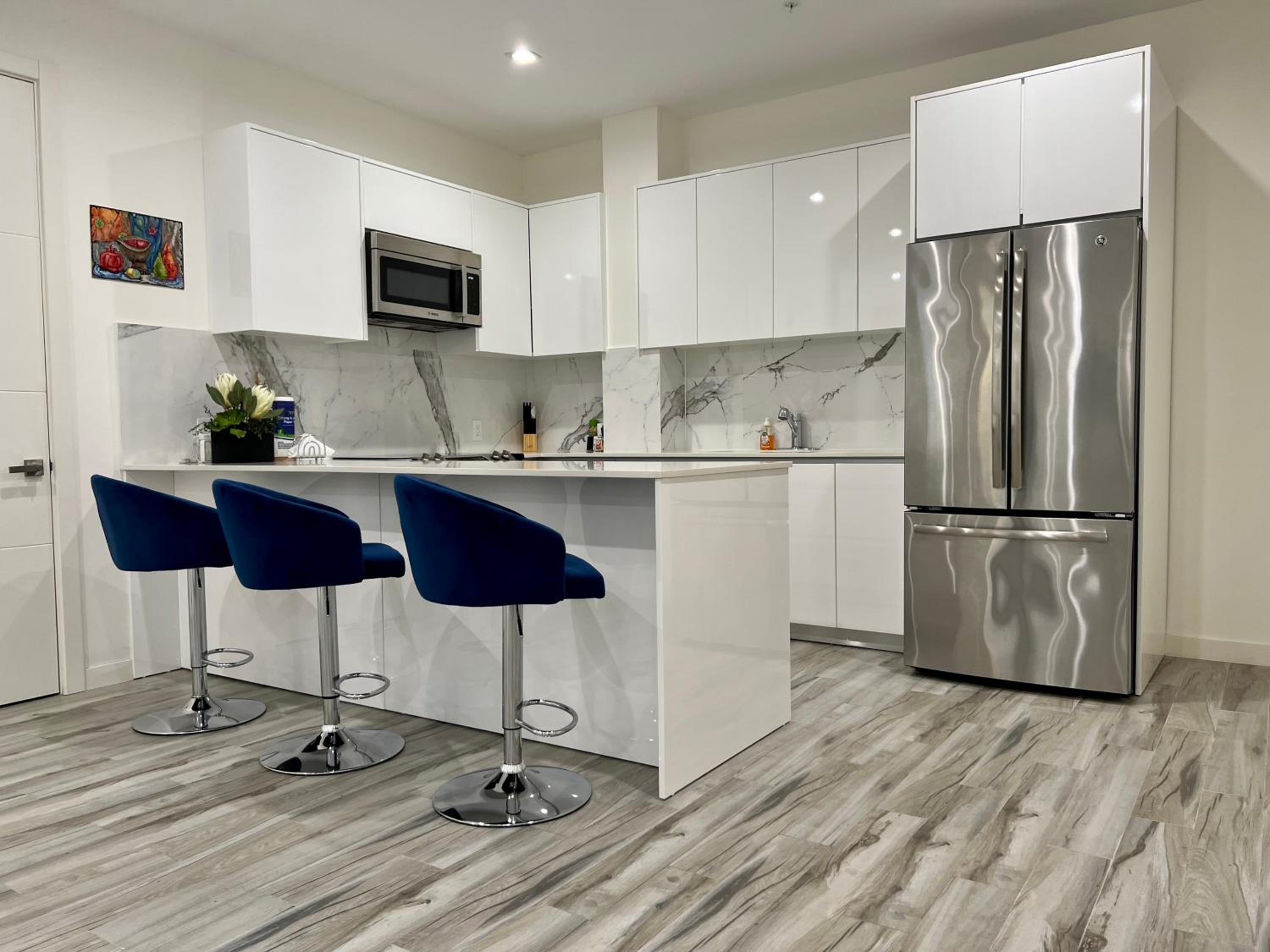 Three-Bedroom Apartment photo 2