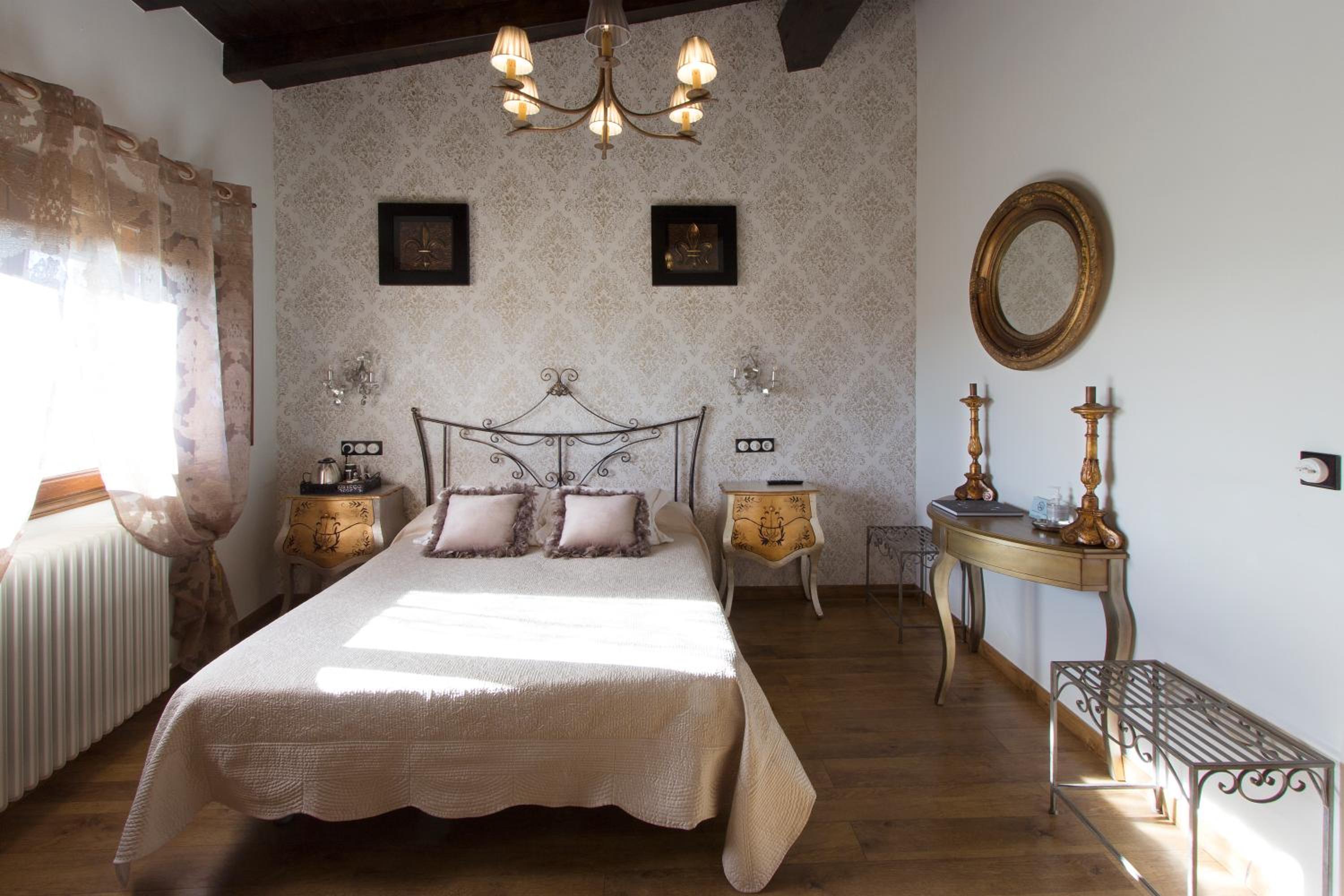 Double Room - Photo 5