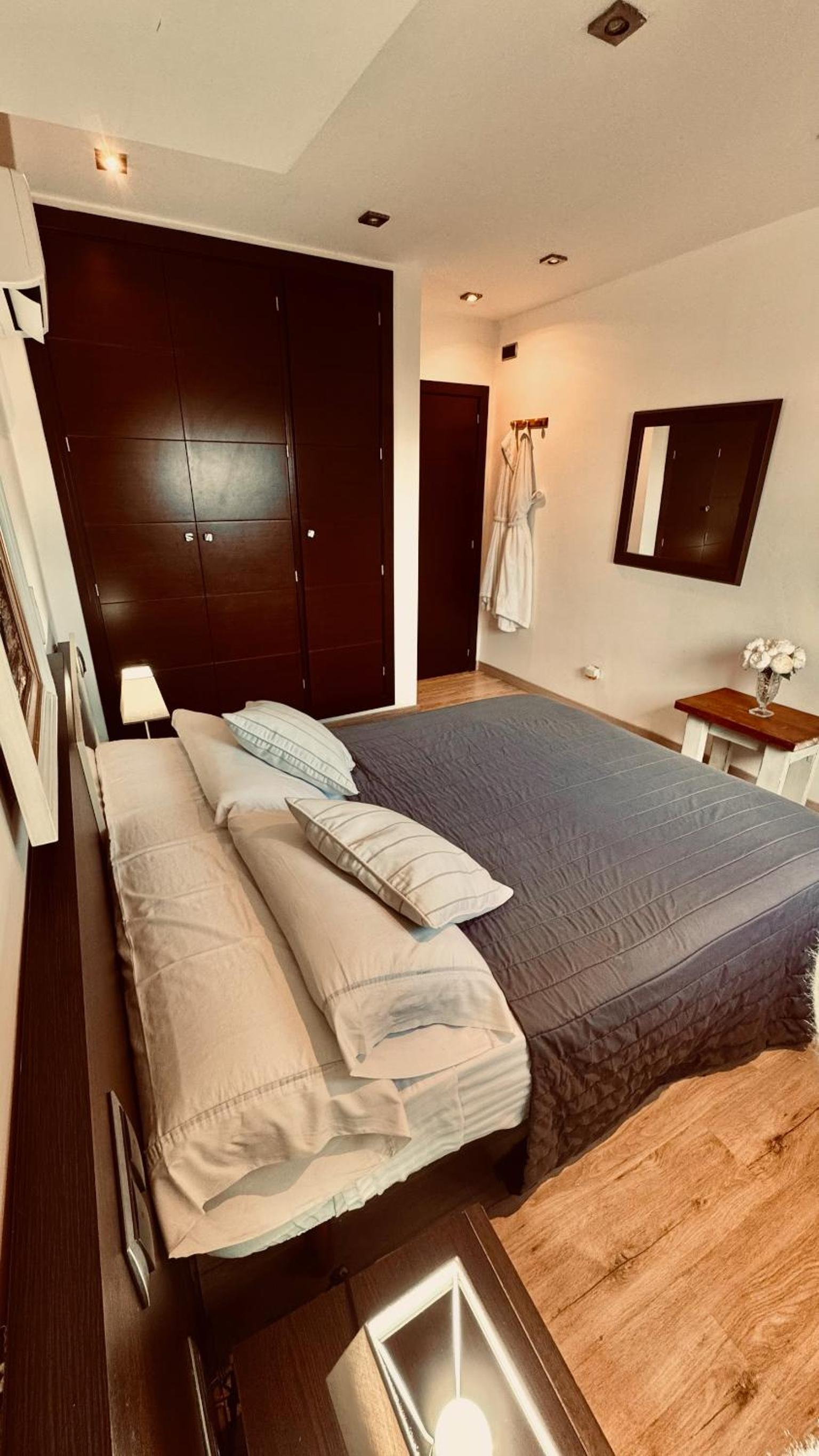 Standard Double Room with Shared Bathroom photo 2