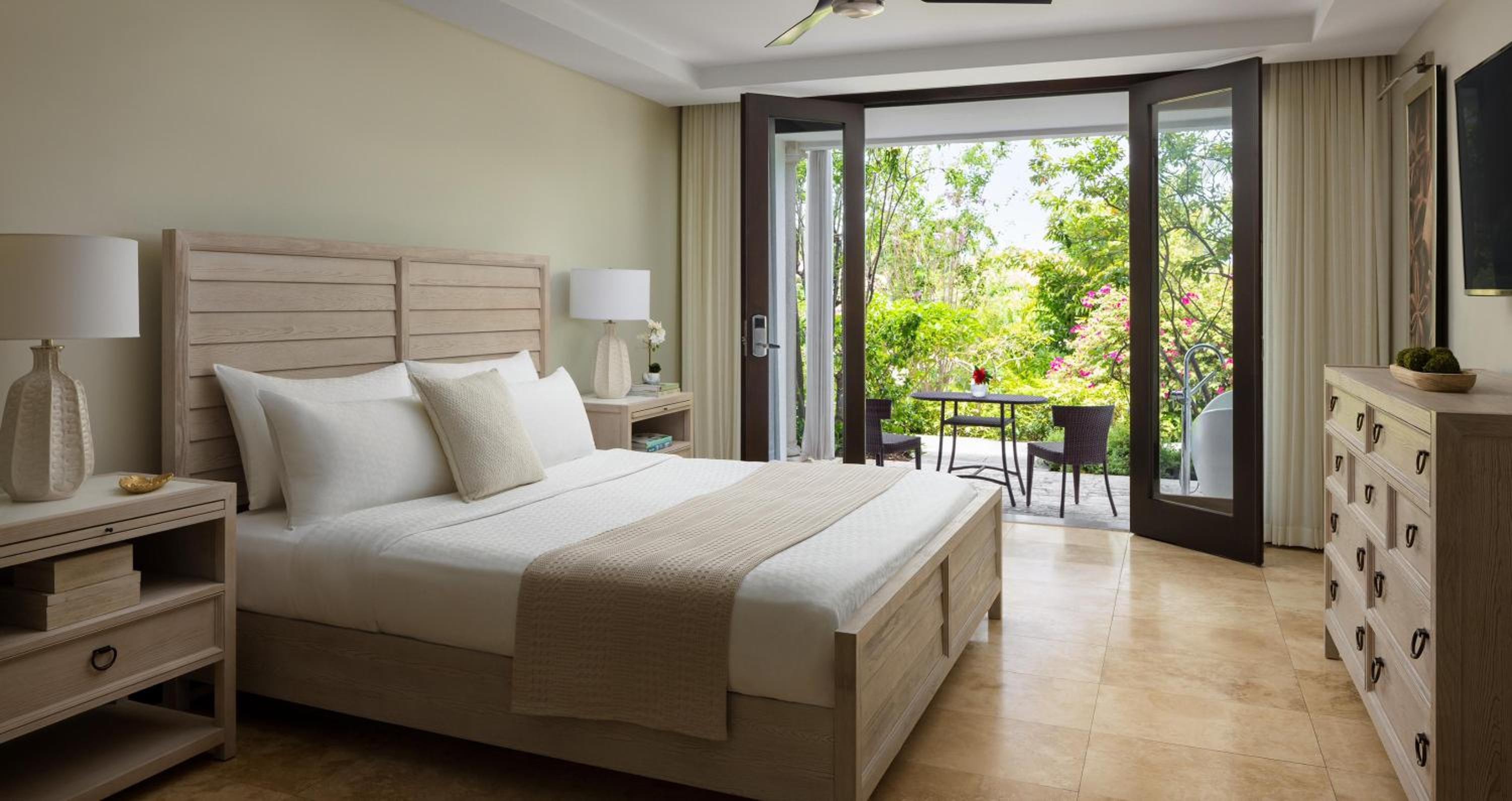 South Seas Premium Room with Outdoor Tranquility Soaking Tub (PR)