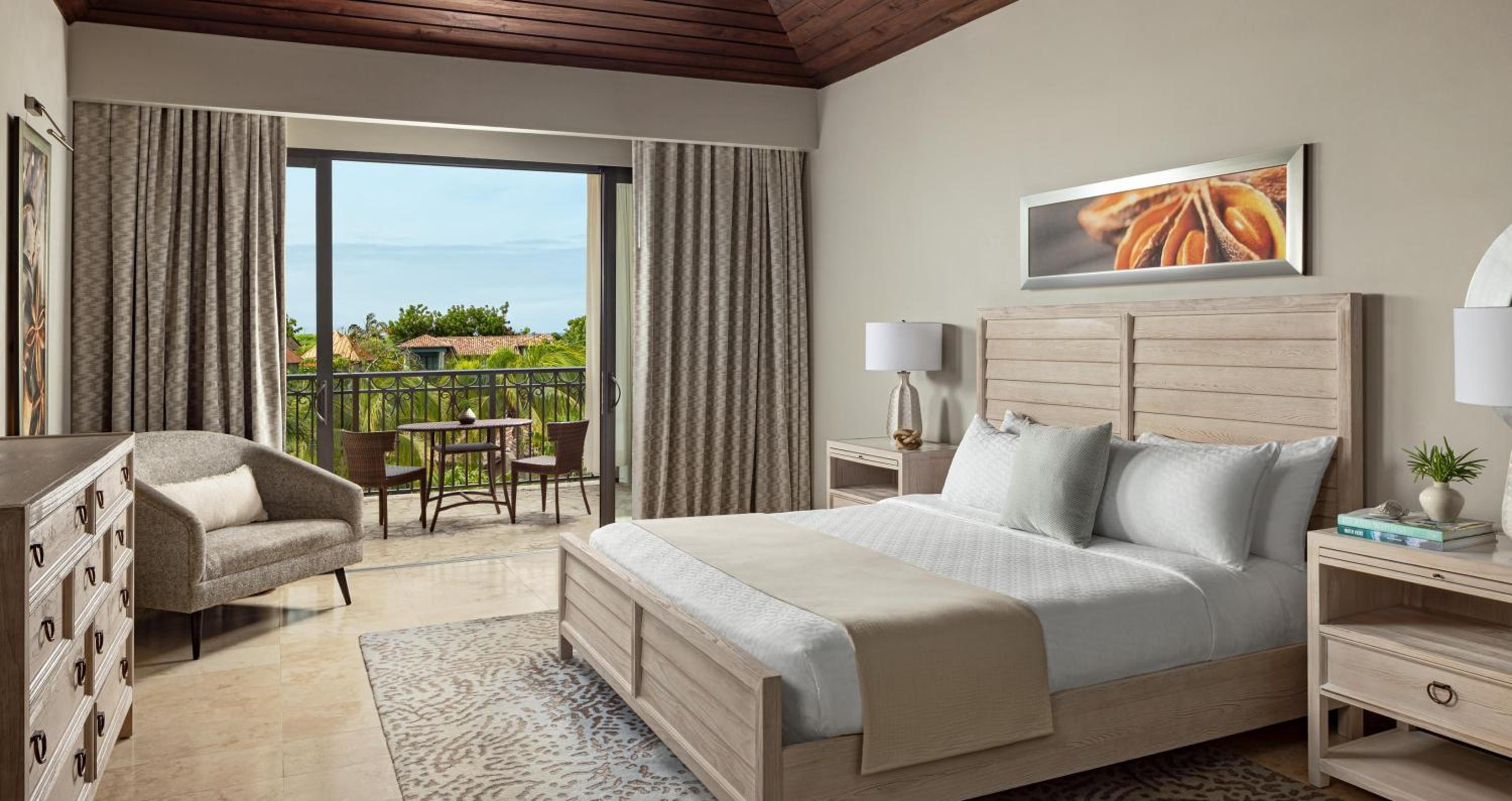 South Seas Honeymoon Poolside Hideaway Junior Suite Balcony Tranquility Soaking Tub (JS)