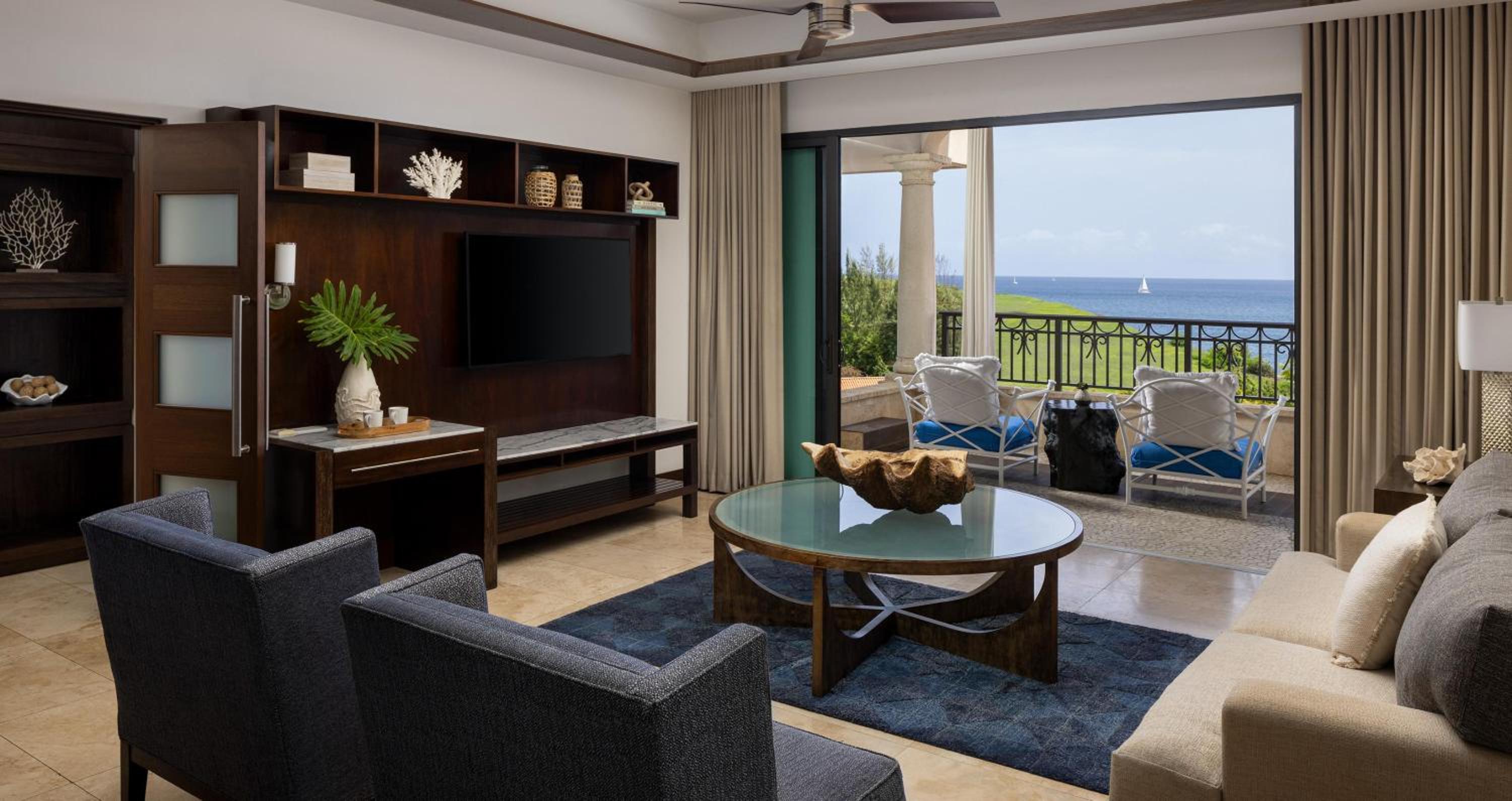 Italian Oceanview Penthouse One Bedroom Skypool Butler Suite with Balcony Tranquility Soaking Tub (PSKY)
