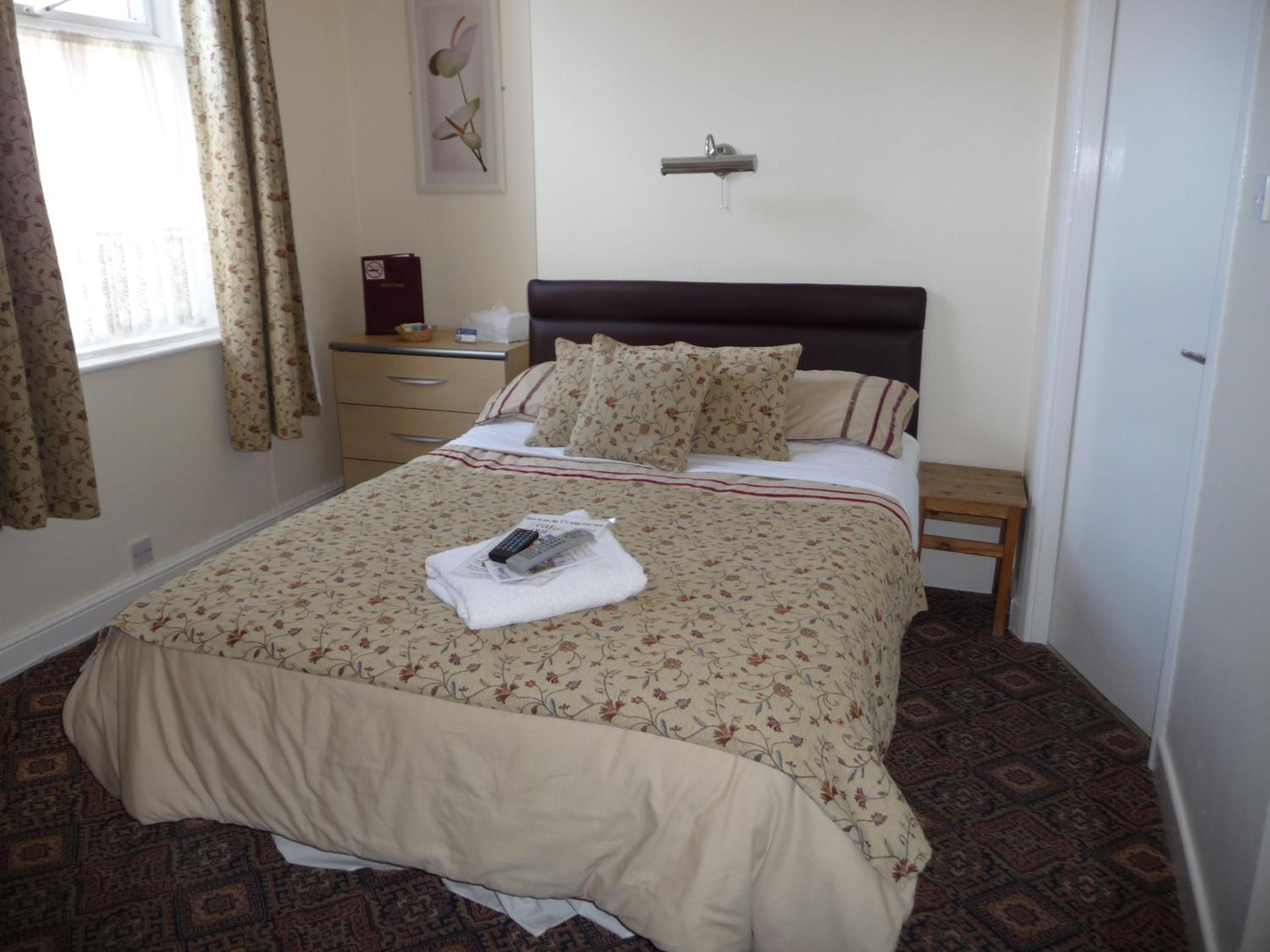 Double Room - Photo 10