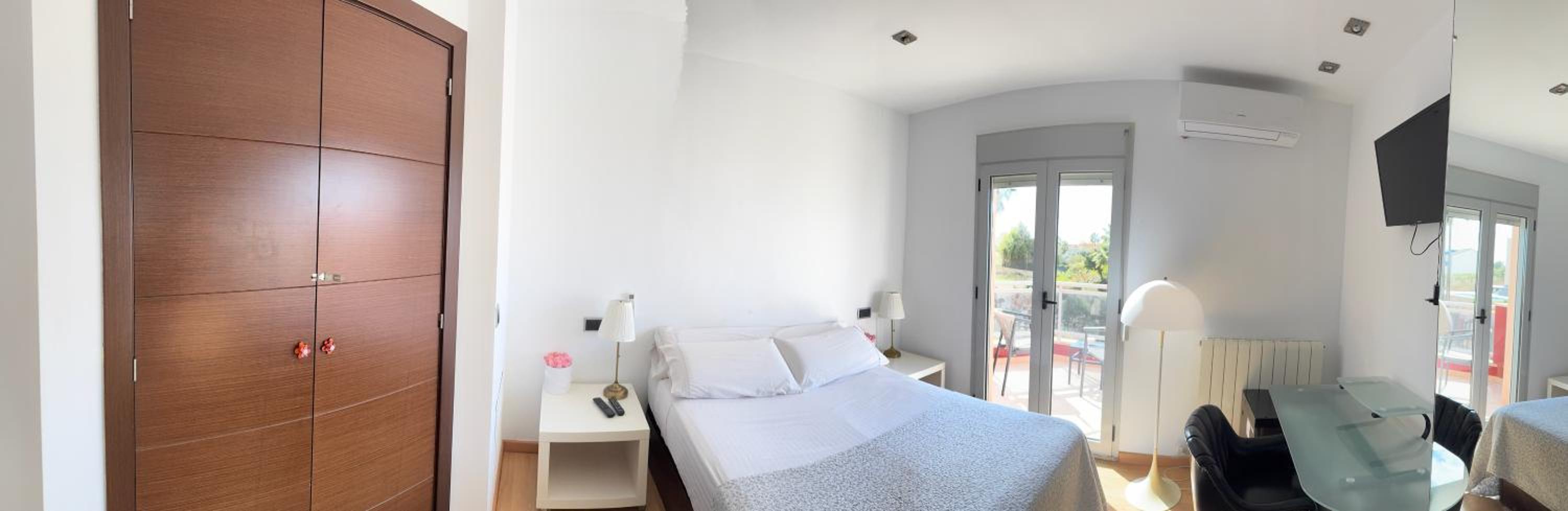 Double Room with Shared Bathroom