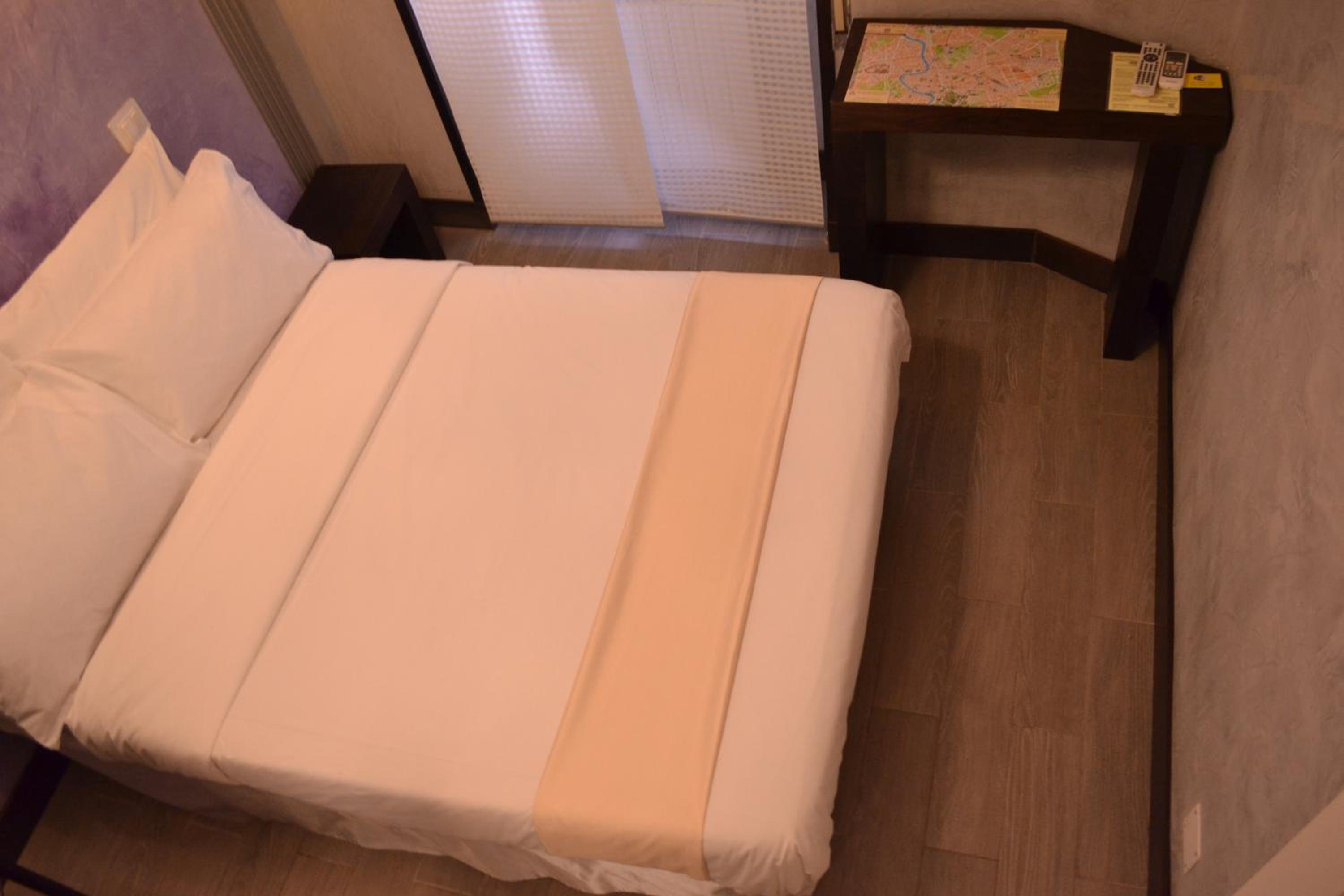 Single Room photo 3
