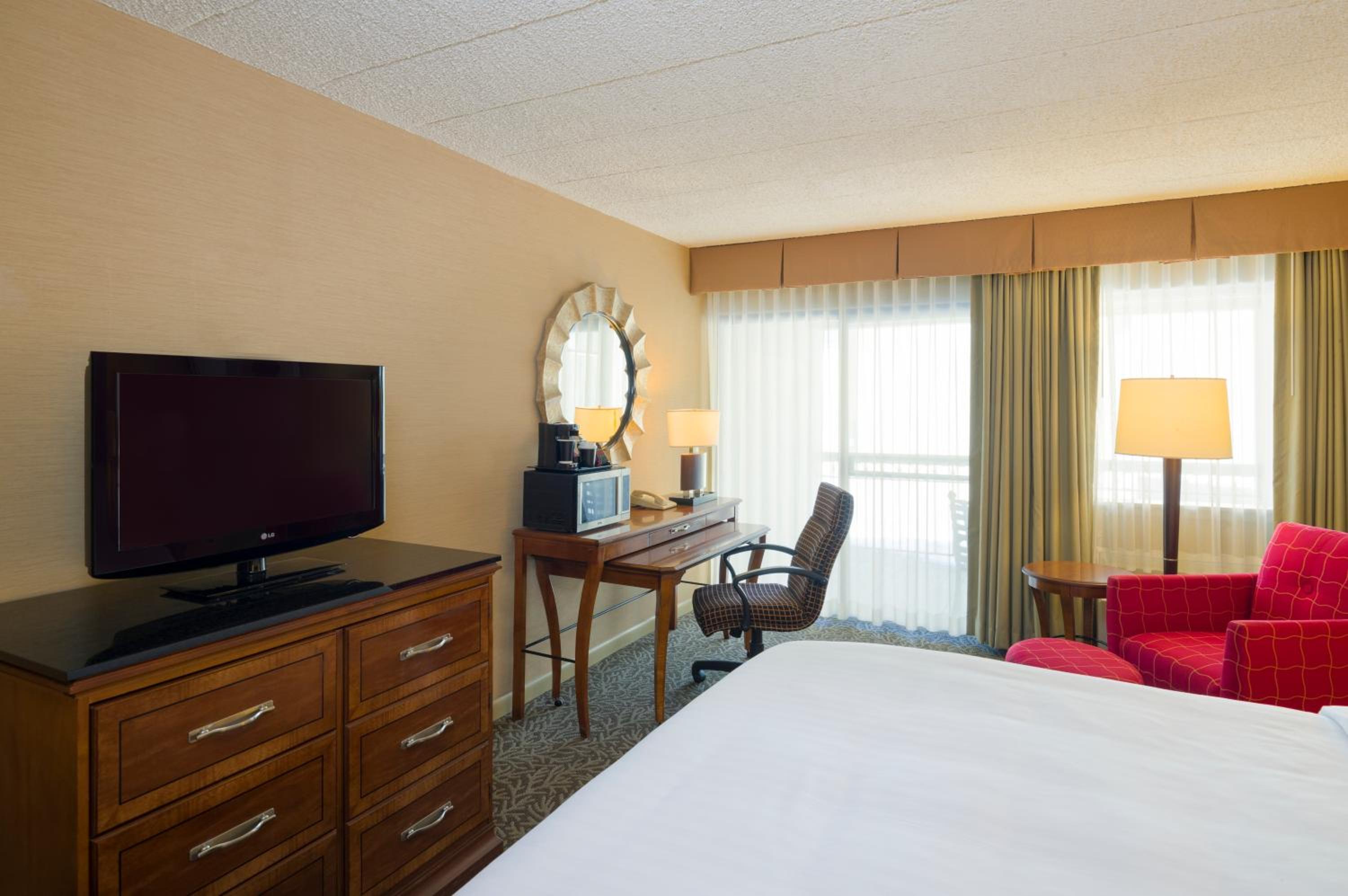 Deluxe King Room photo 1