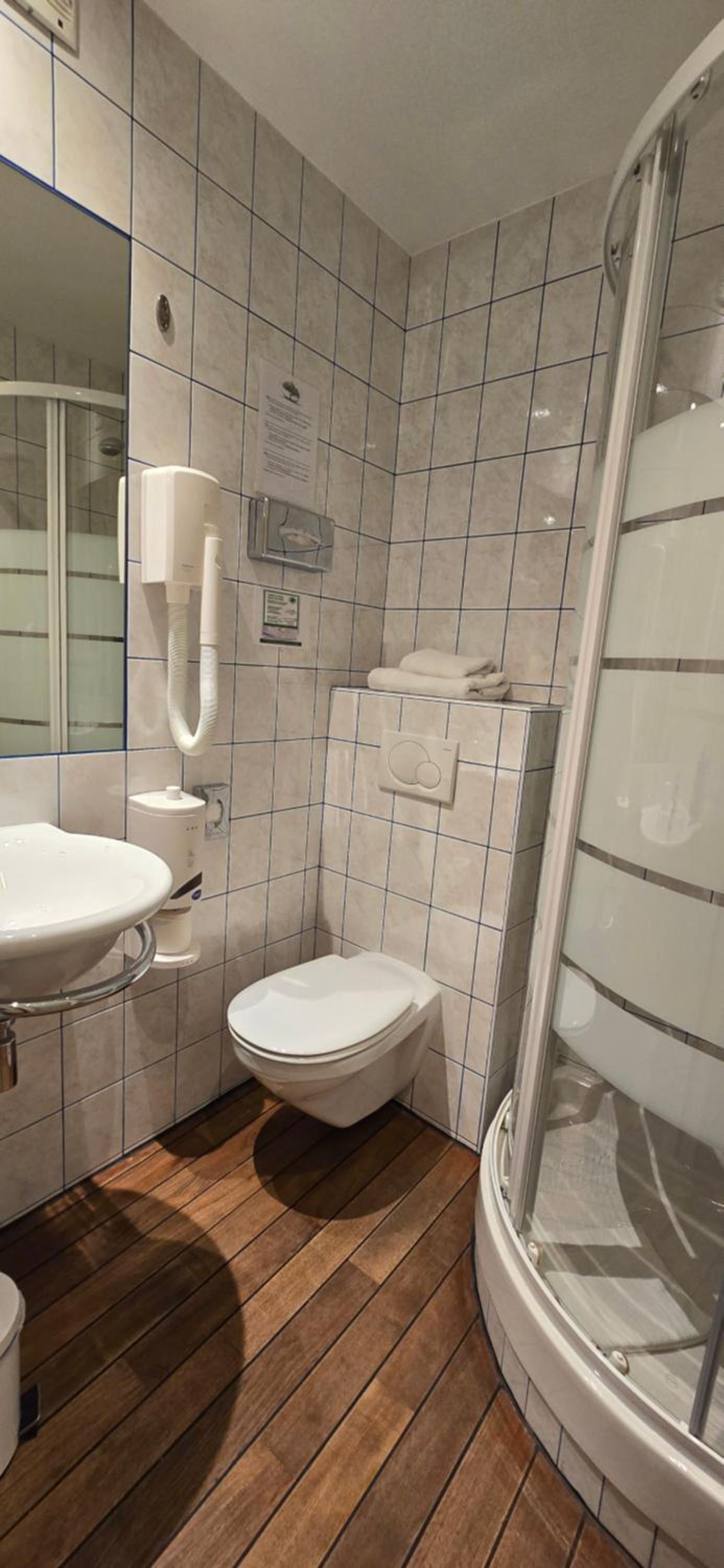 Standard Single Room with Shower