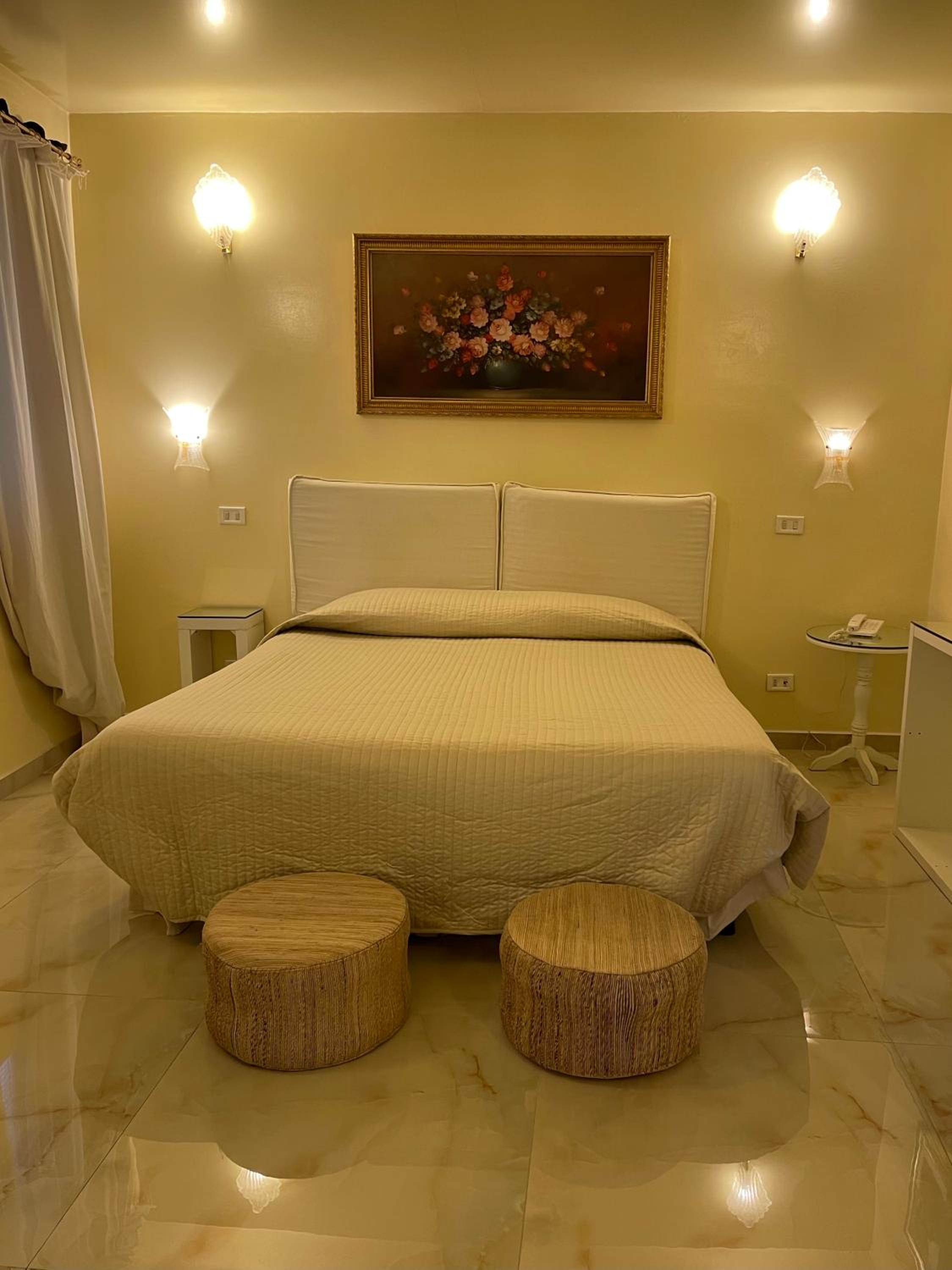 Large Double or Twin Room