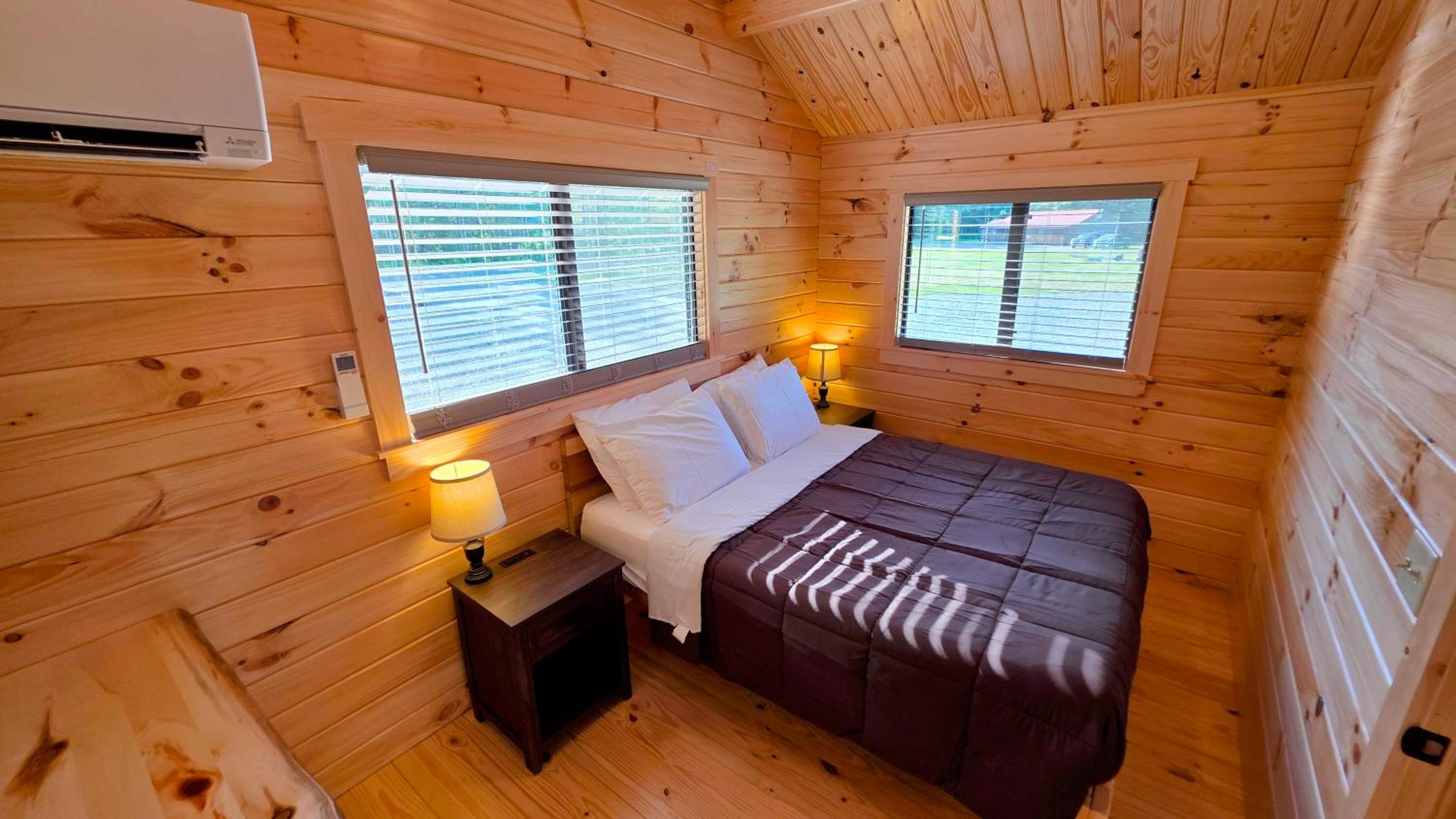 Two-Bedroom Cottage photo 3