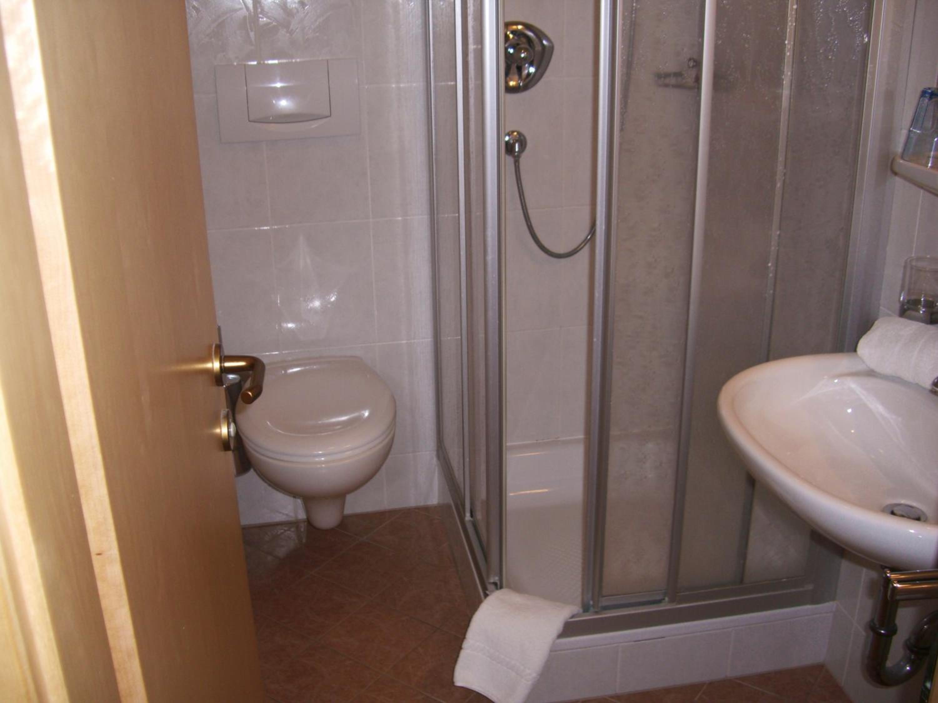 Classic Double Room - Third Floor photo 3