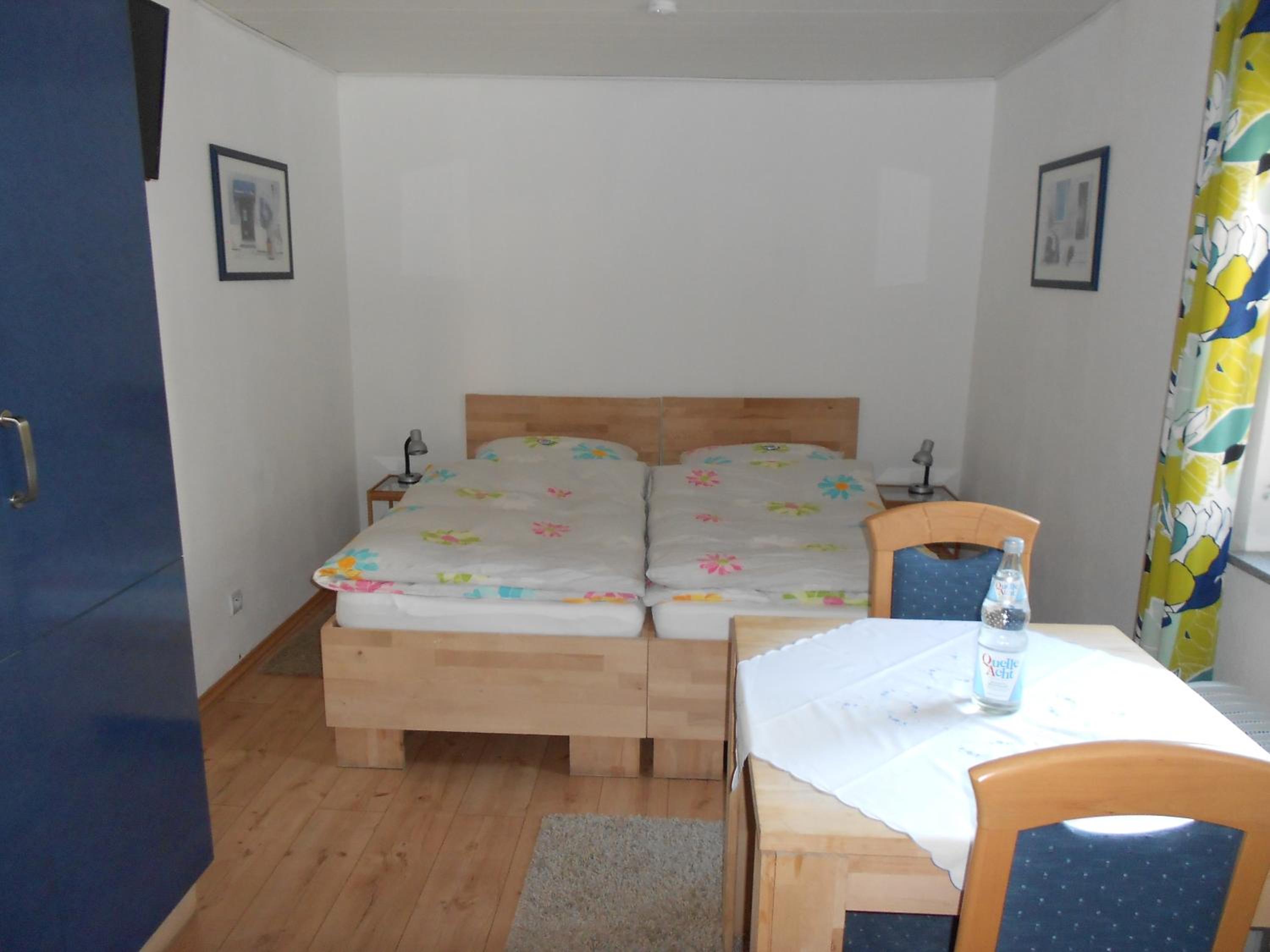 Studio Apartment - Photo 1
