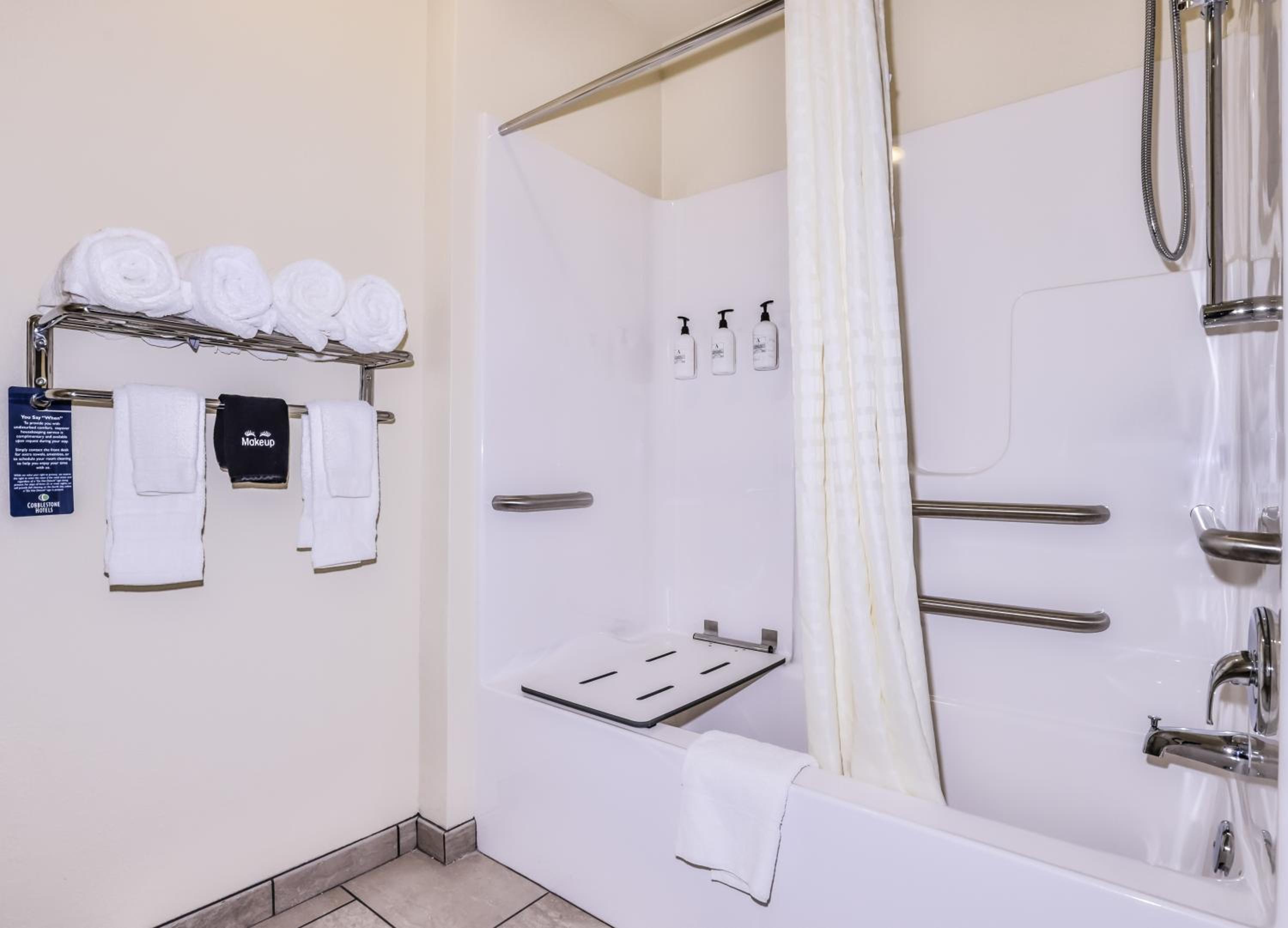 King Room - Disability Access photo 3