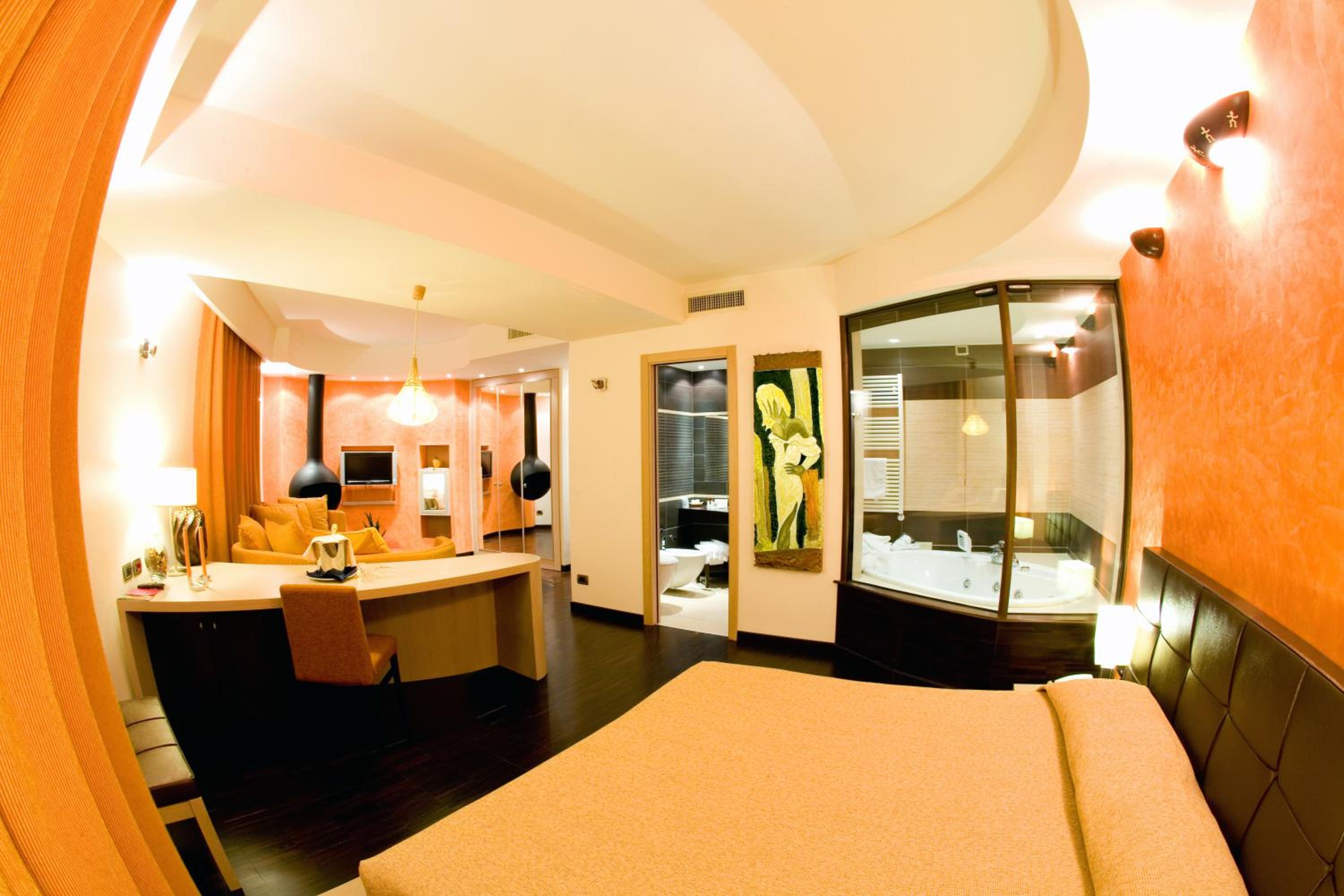 Superior Suite - Photo 2