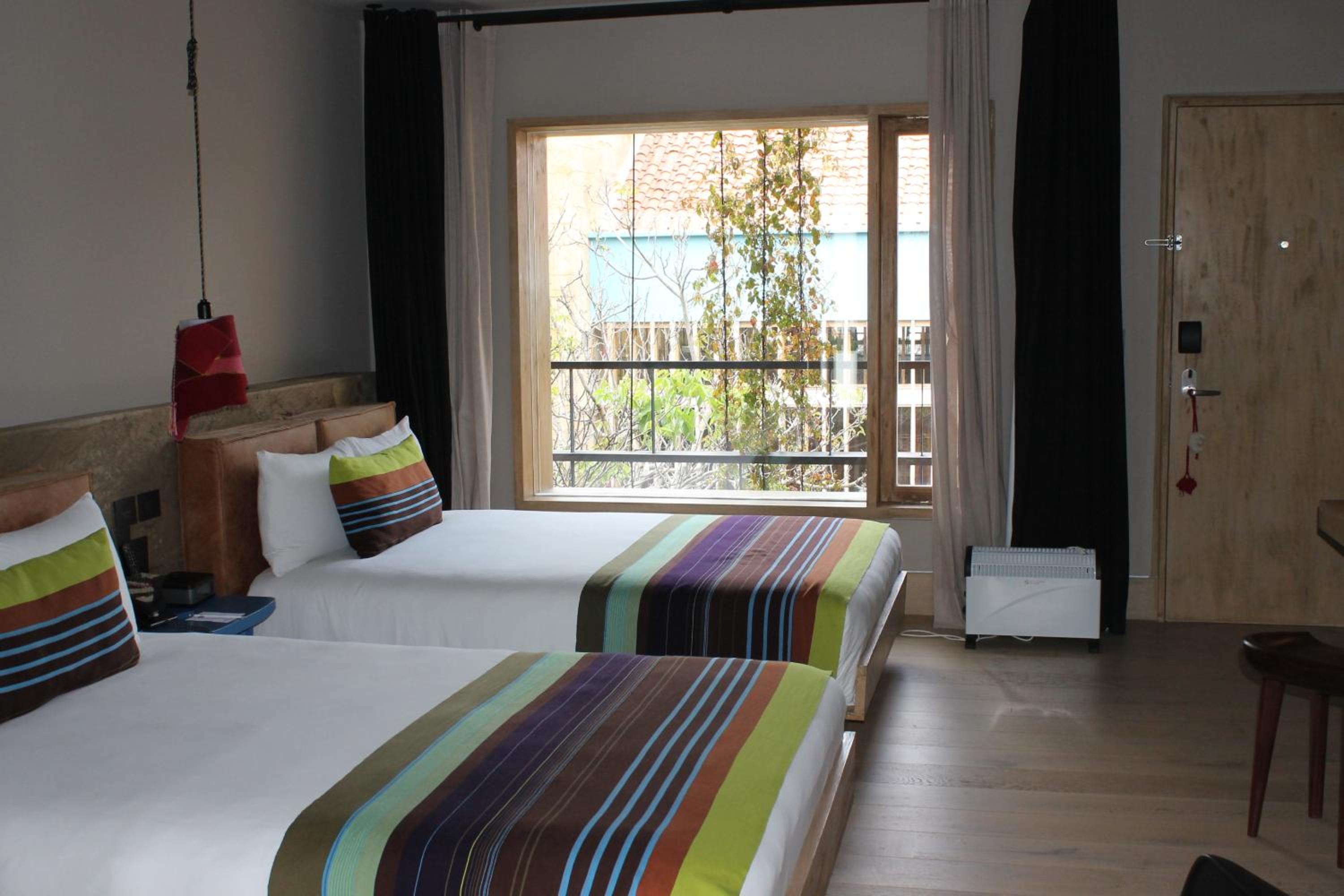 Deluxe Room with Two Double Beds - Photo 3