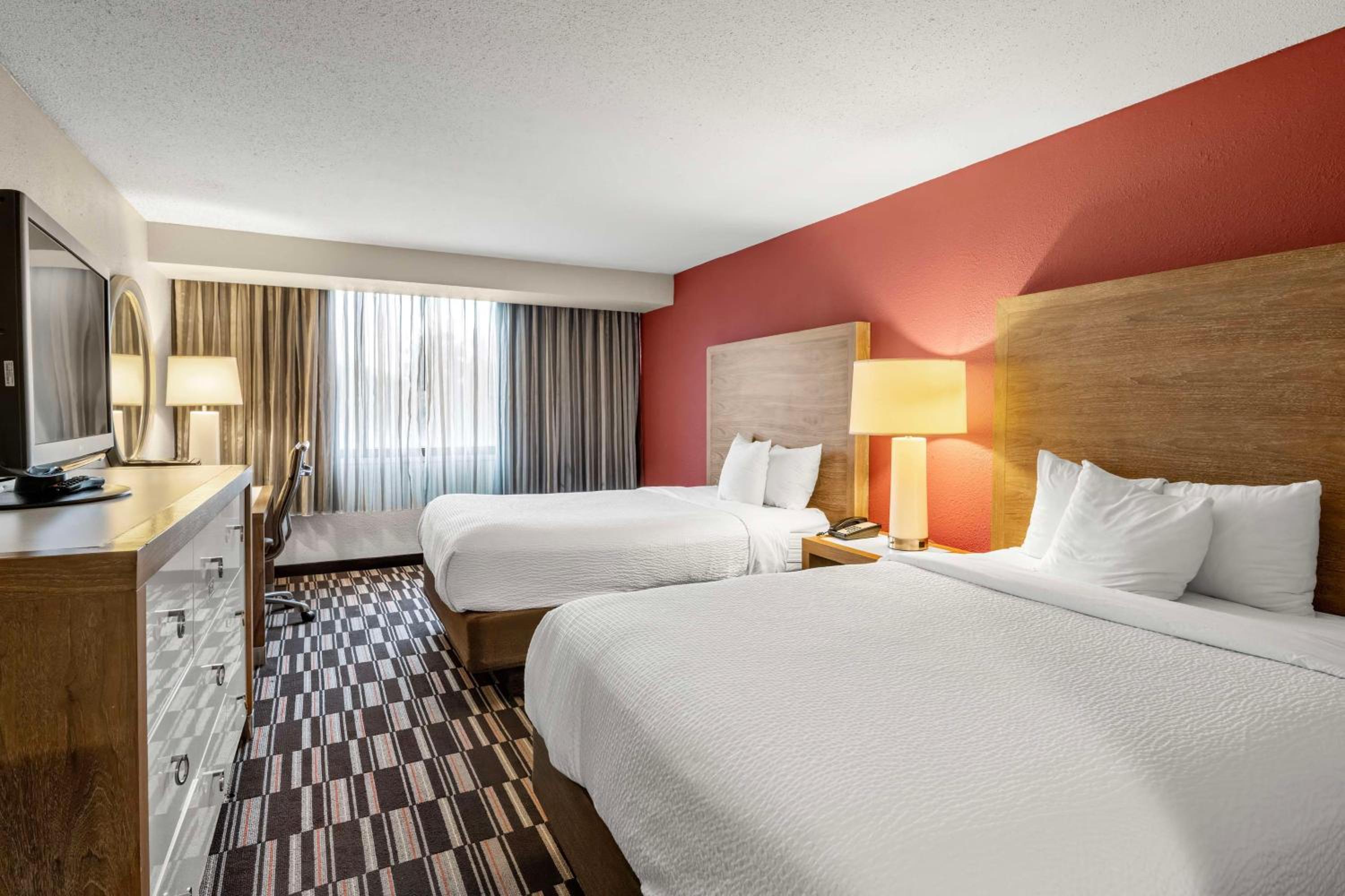 Two Queen Beds Deluxe