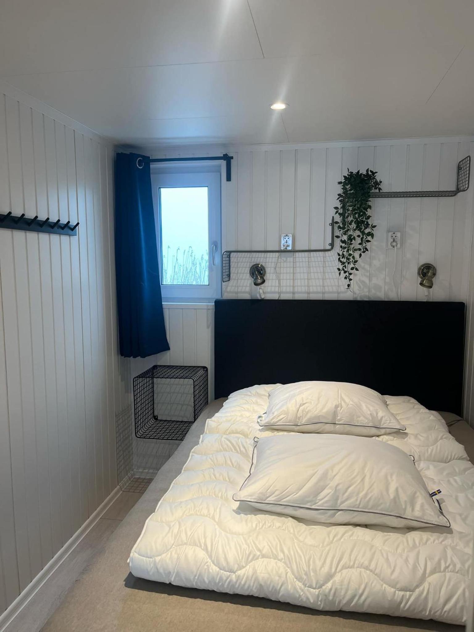 Two-Bedroom House photo 2