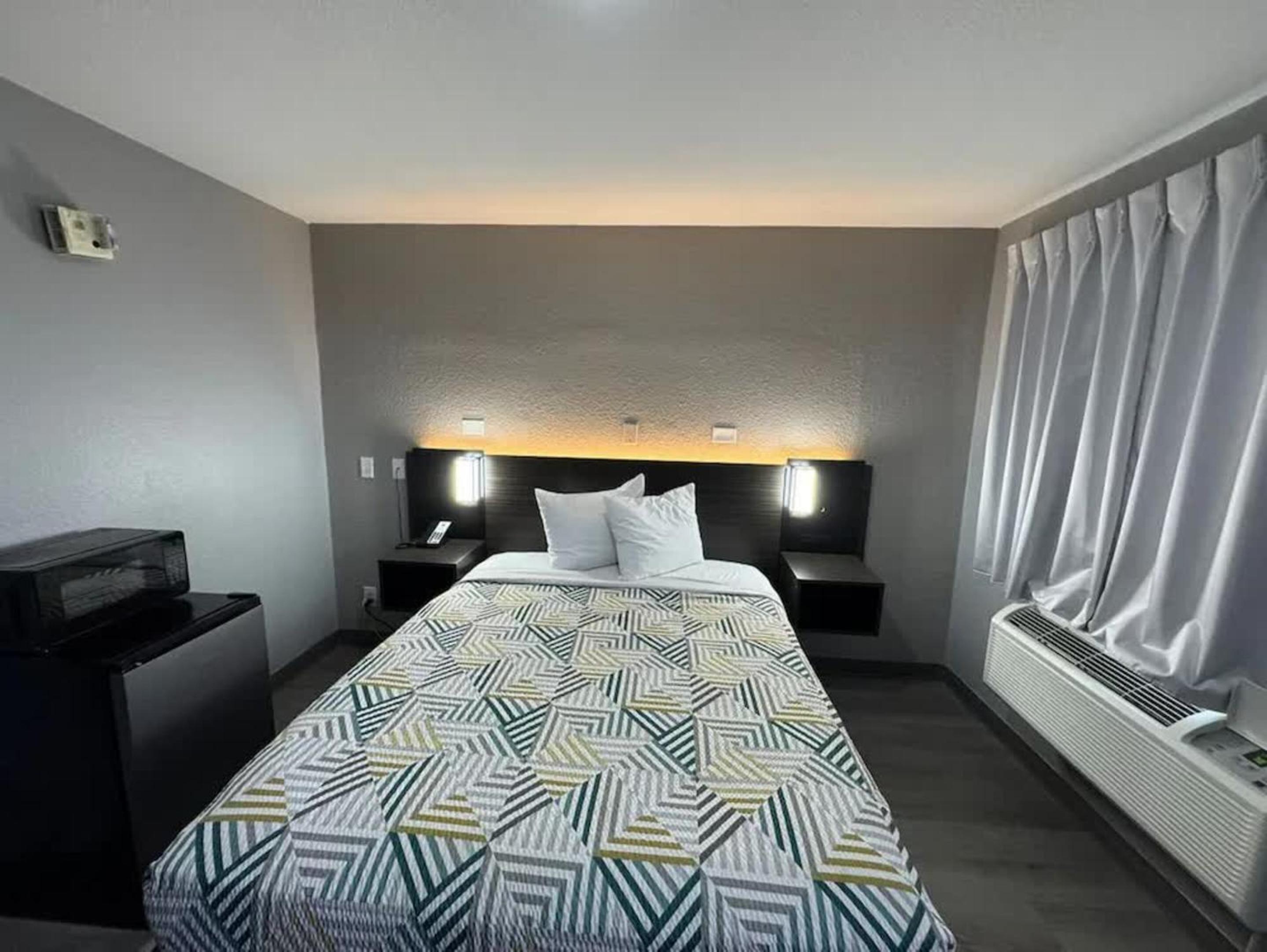 Double Room - Disability Access photo 1