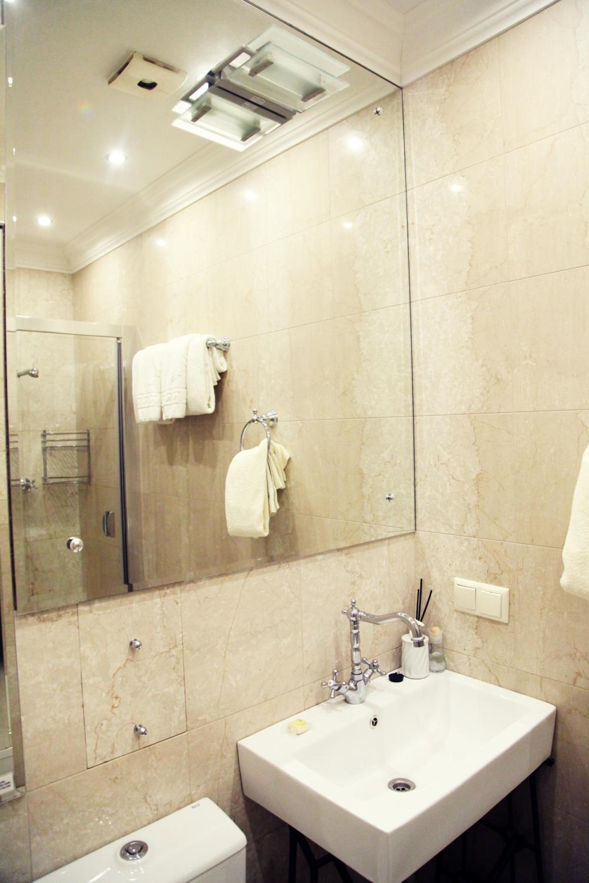 Luxury One-Bedroom Apartment - Photo 7