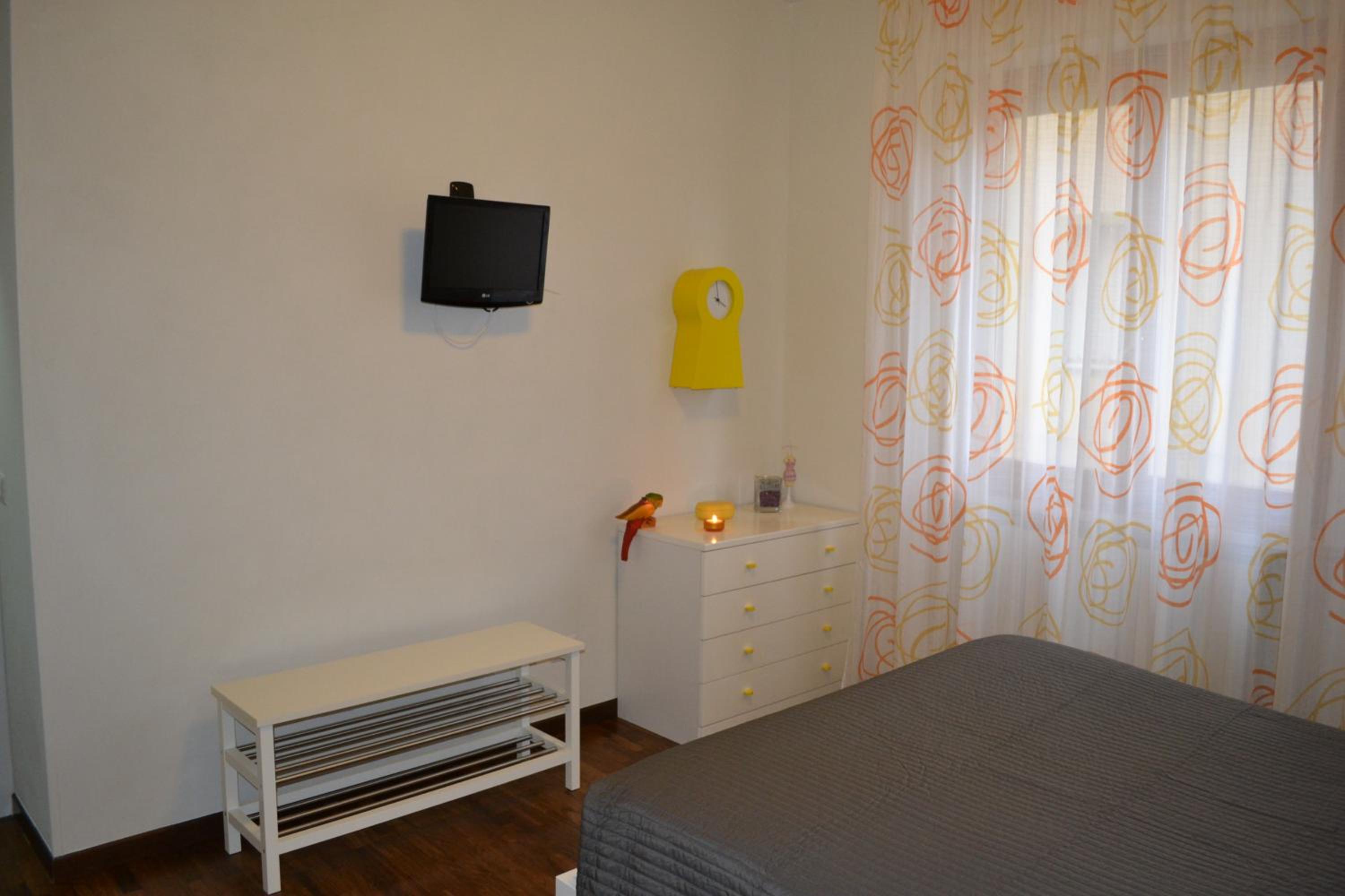 Double Room with Private Bathroom - Photo 4