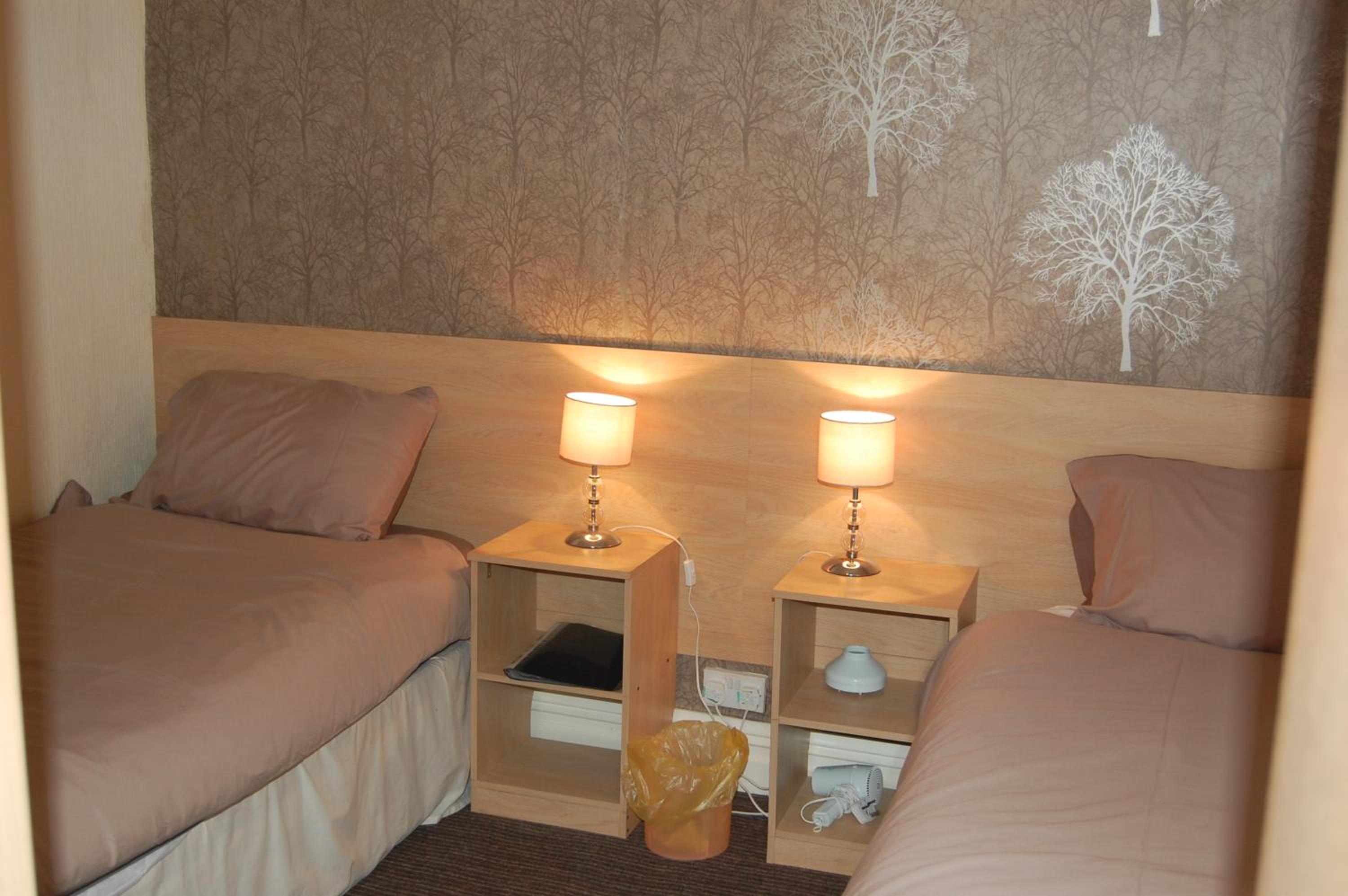 Twin Room - Photo 5