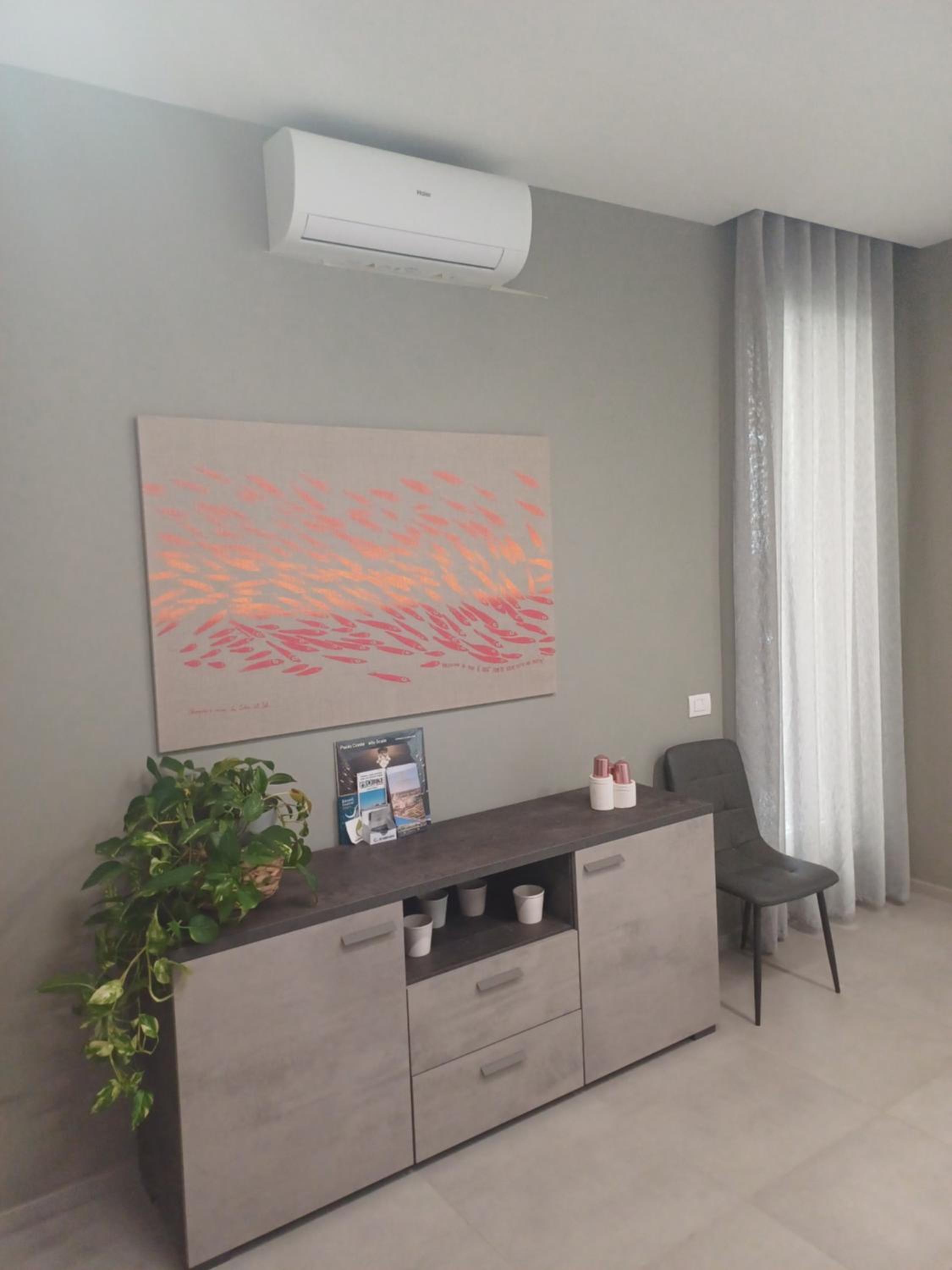 Deluxe One-Bedroom Apartment