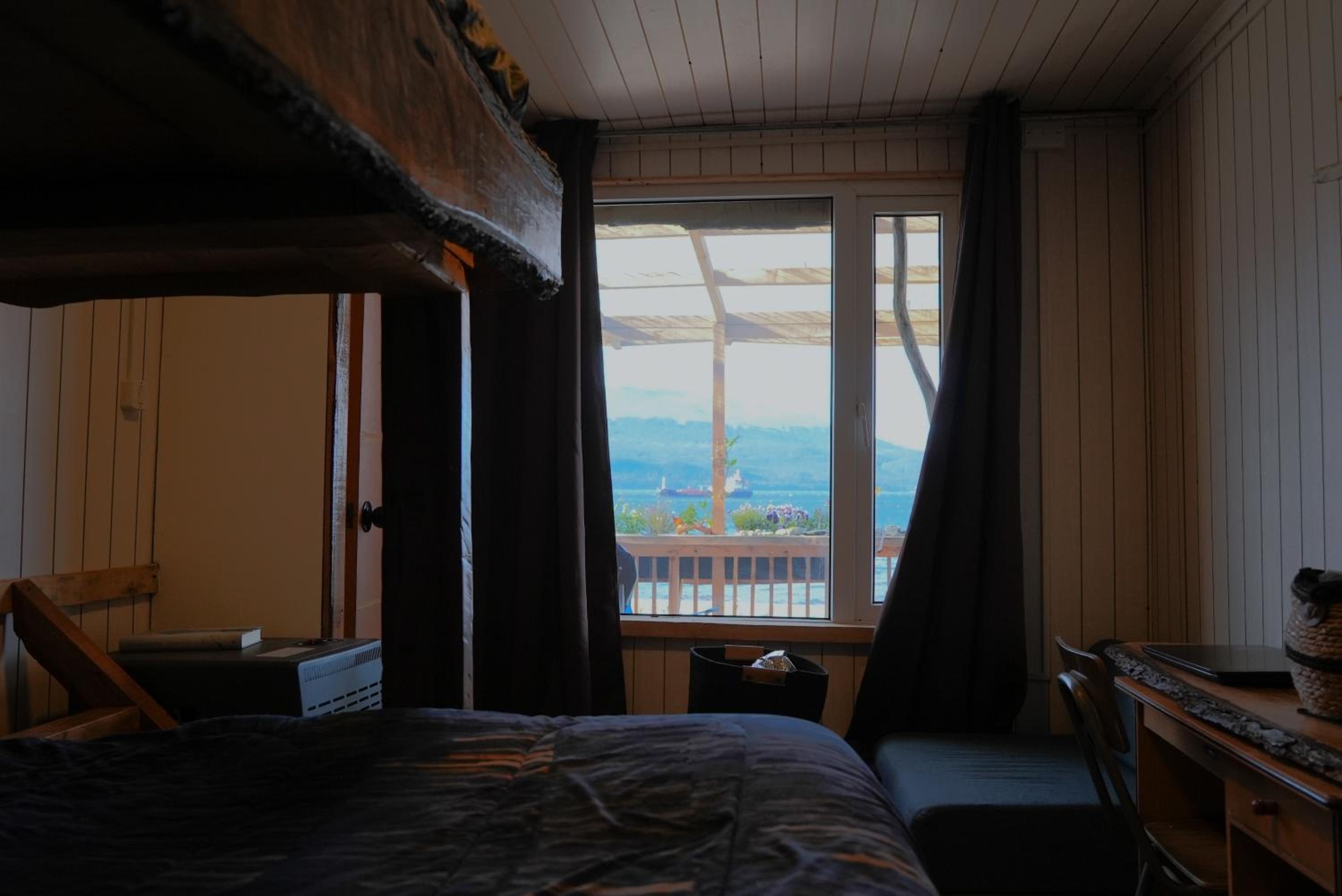 Triple Room with Private Bathroom photo 2