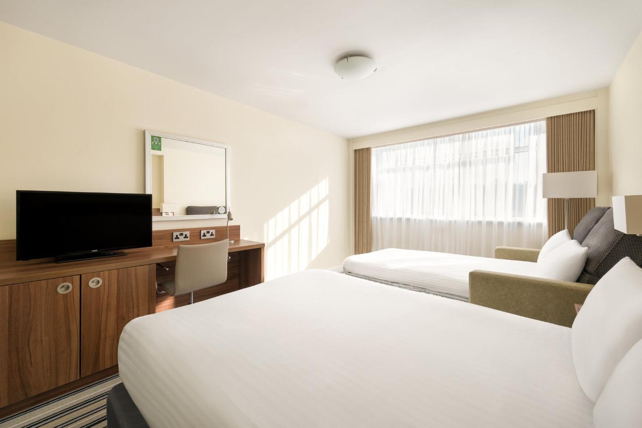 Premium Double Room with sofa bed - Photo 4