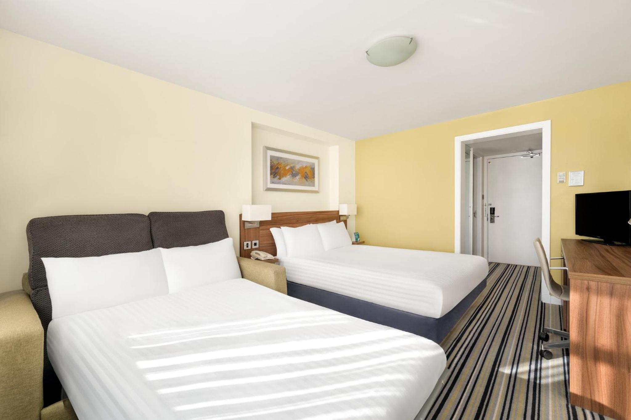 Premium Double Room with sofa bed - Photo 2